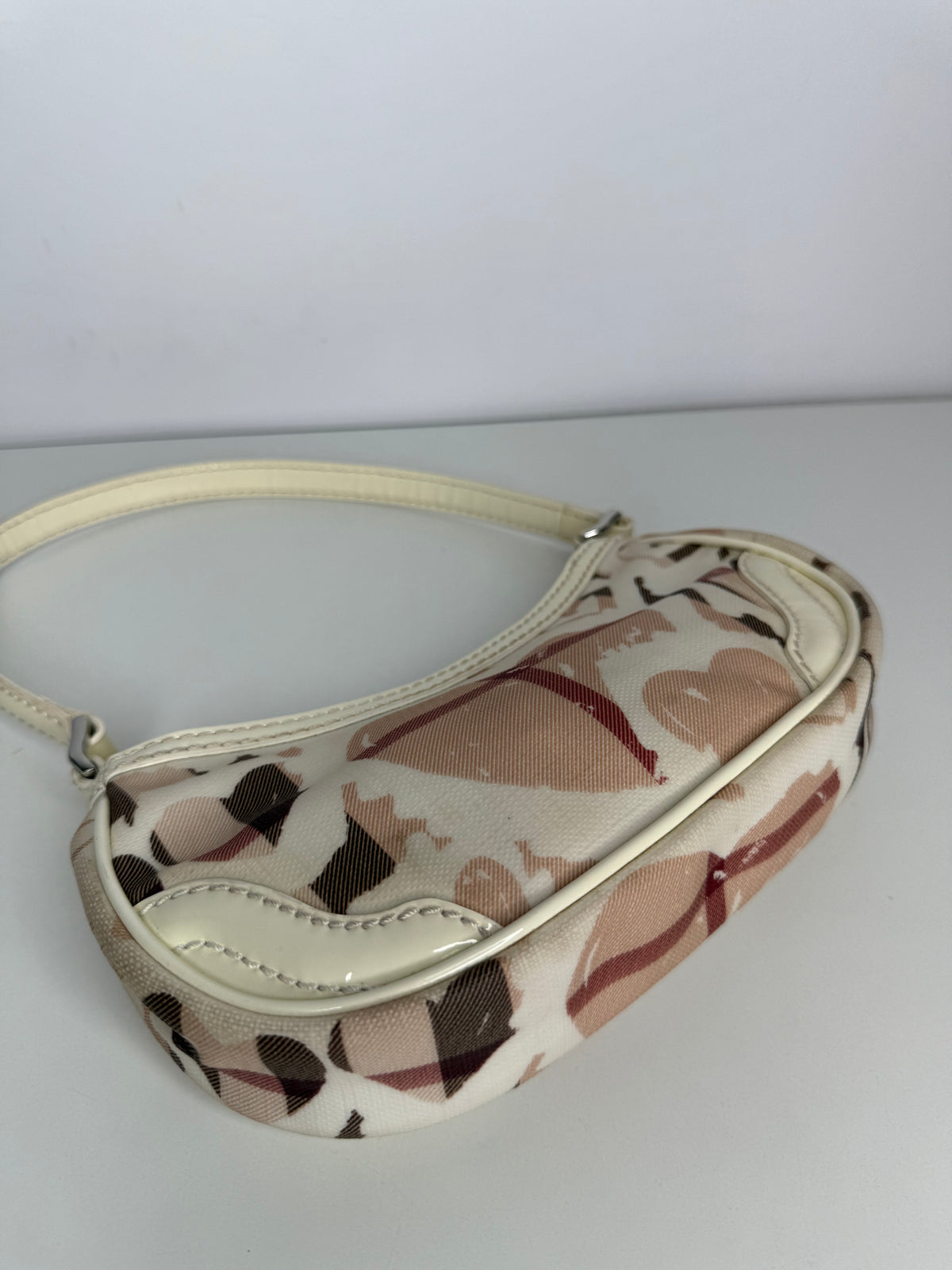 Burberry Painted Hearts Nova Check Pochette