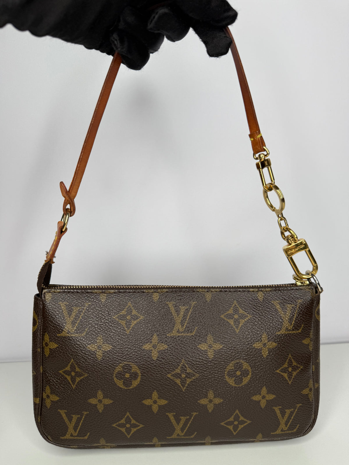 Louis Vuitton Pochette Accessories Monogram Canvas with strap extender