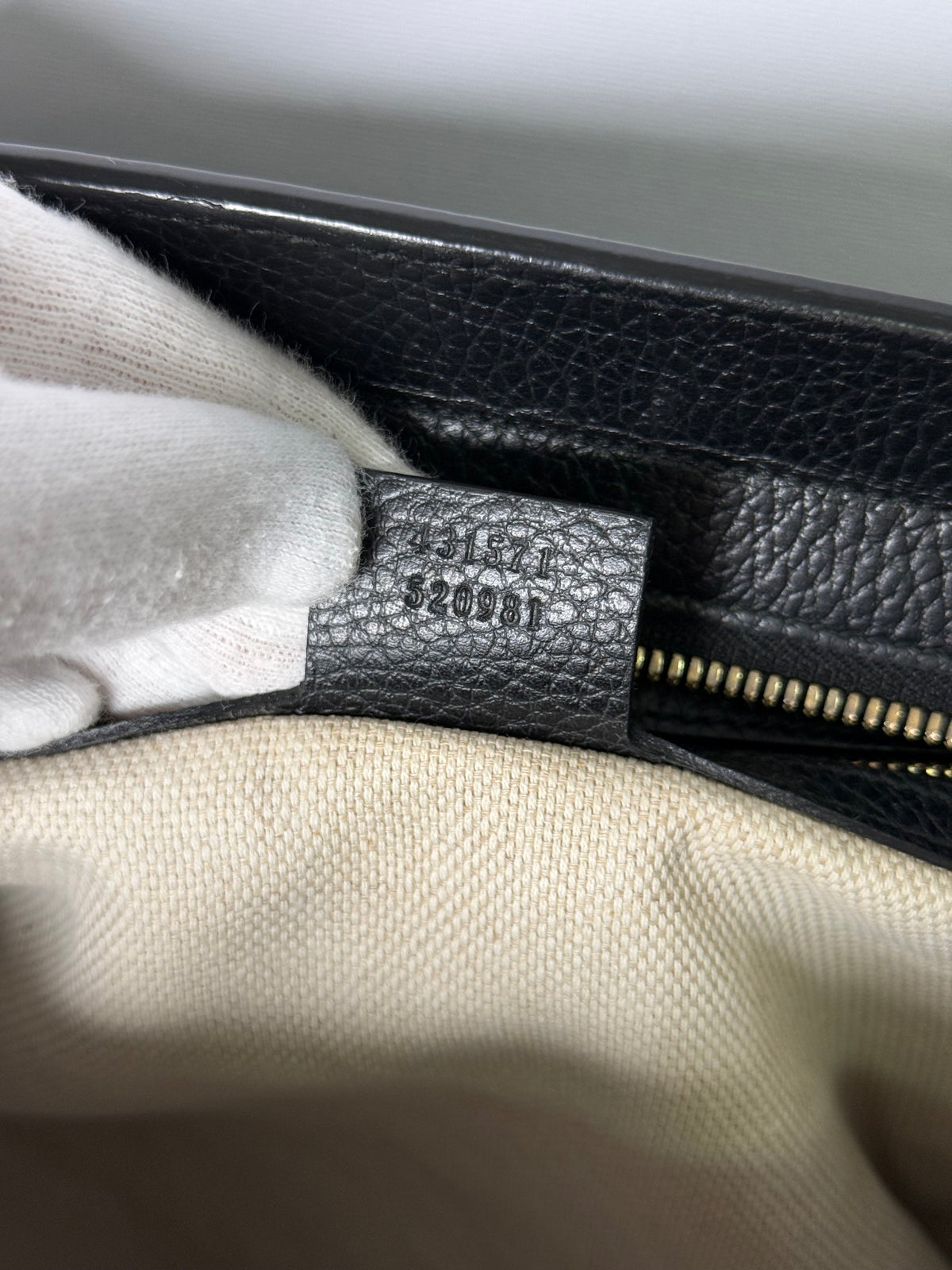 Gucci Black Leather Soho Top Handle Bag