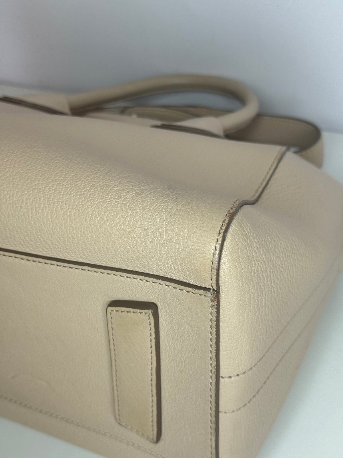 Givenchy Antigona Sugar Goatskin Small Light Beige