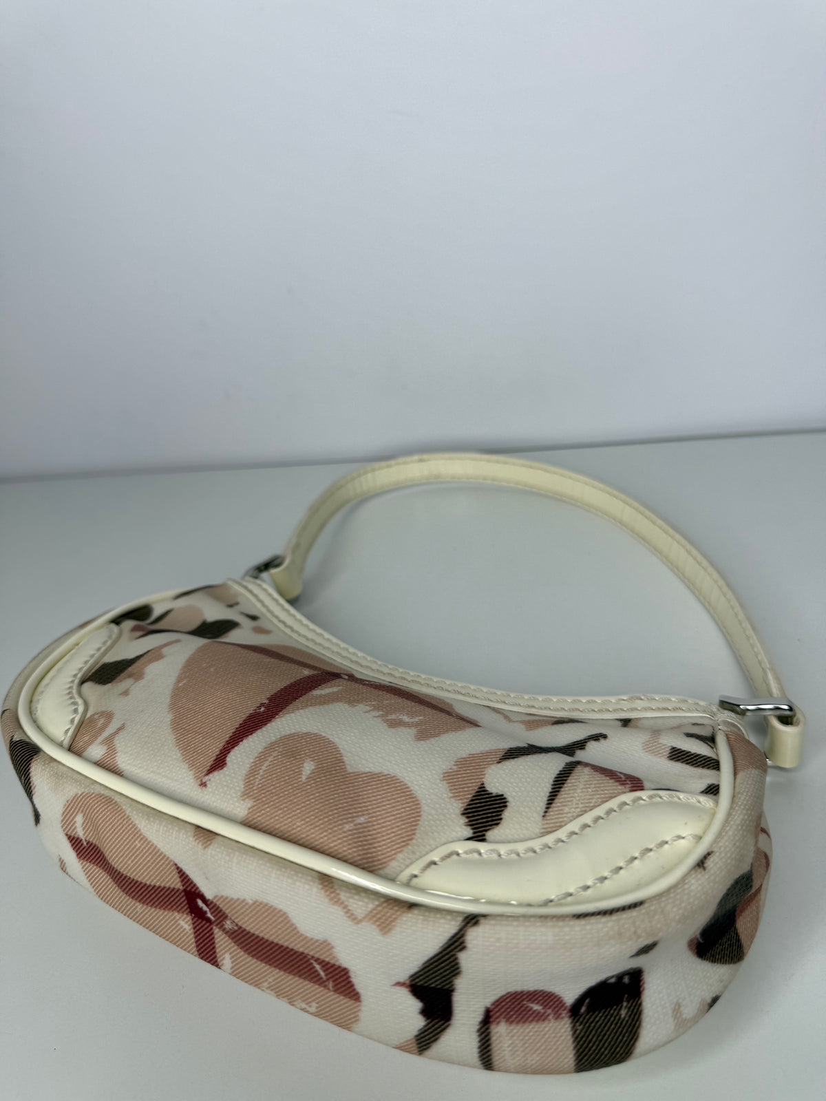 Burberry Painted Hearts Nova Check Pochette