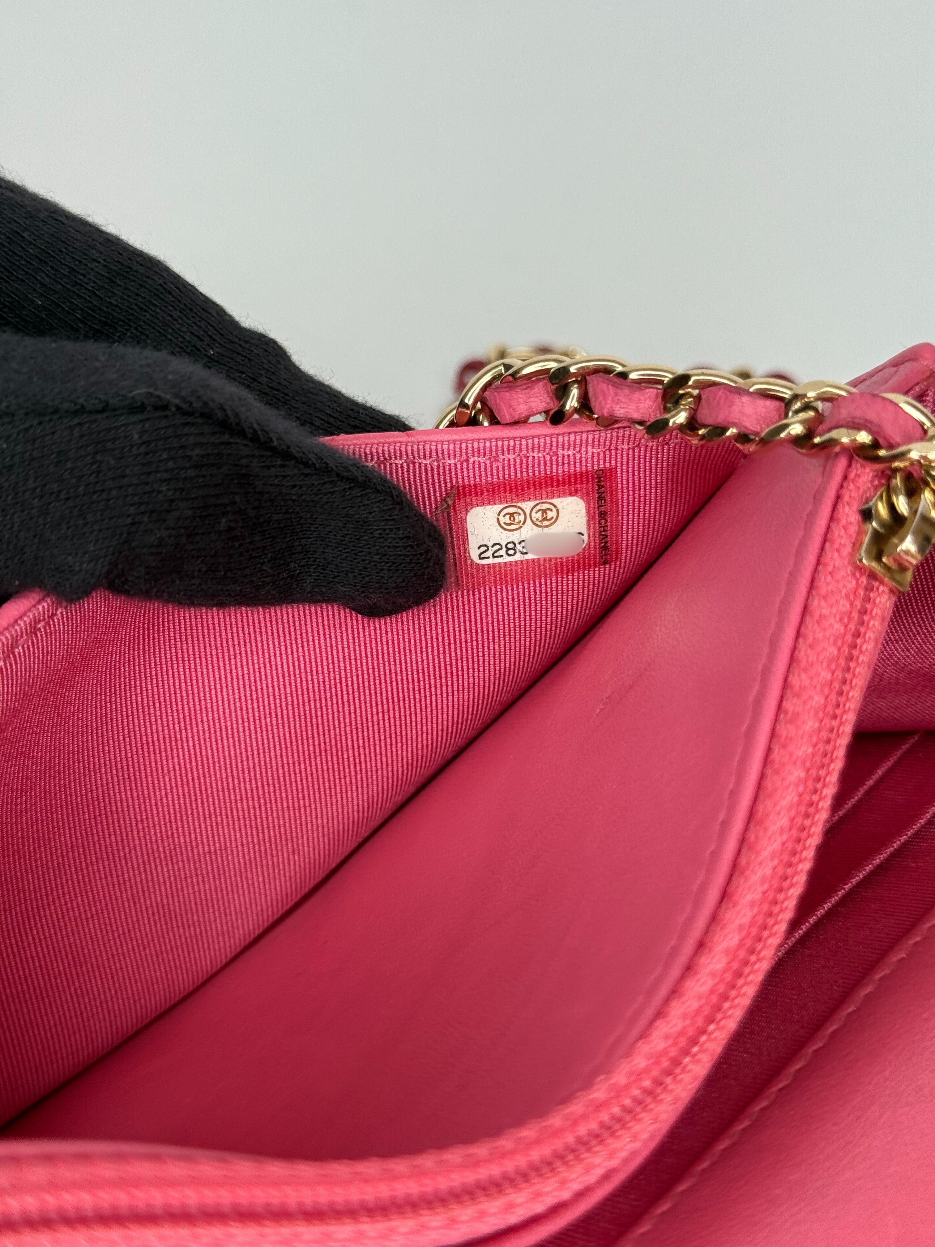 Chanel Pink Quilted Lambskin Emoticon Wallet on Chain