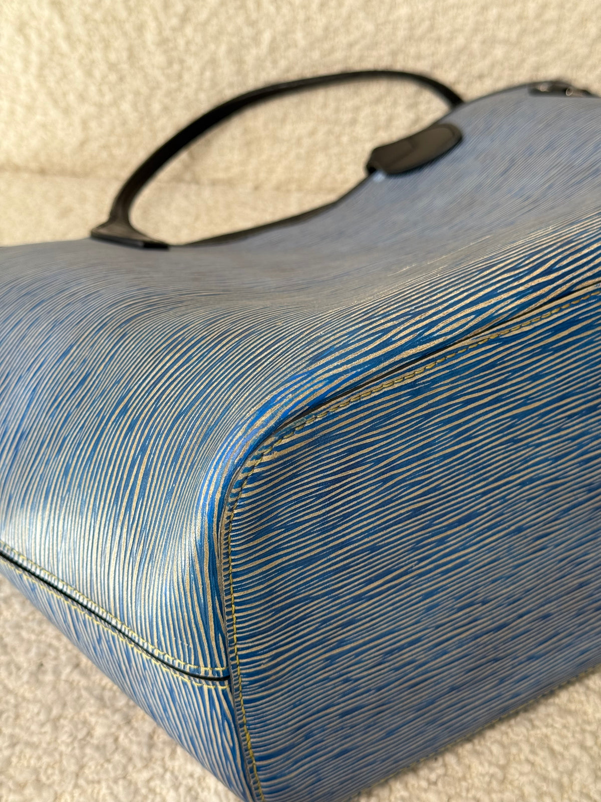 Louis Vuitton Limited Edition Neverfull MM Denim Epi Leather