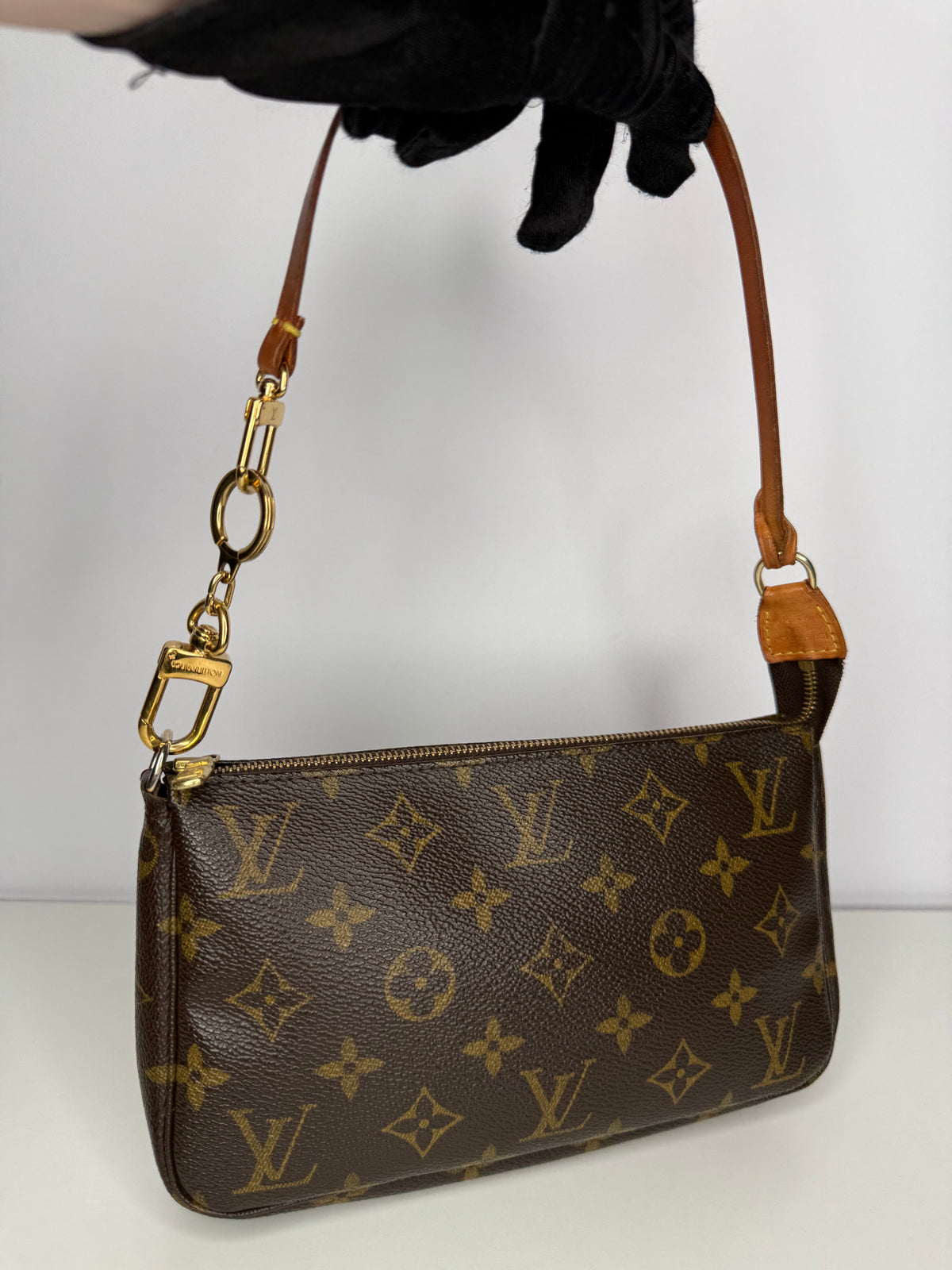 Louis Vuitton Pochette Accessories Monogram Canvas with strap extender