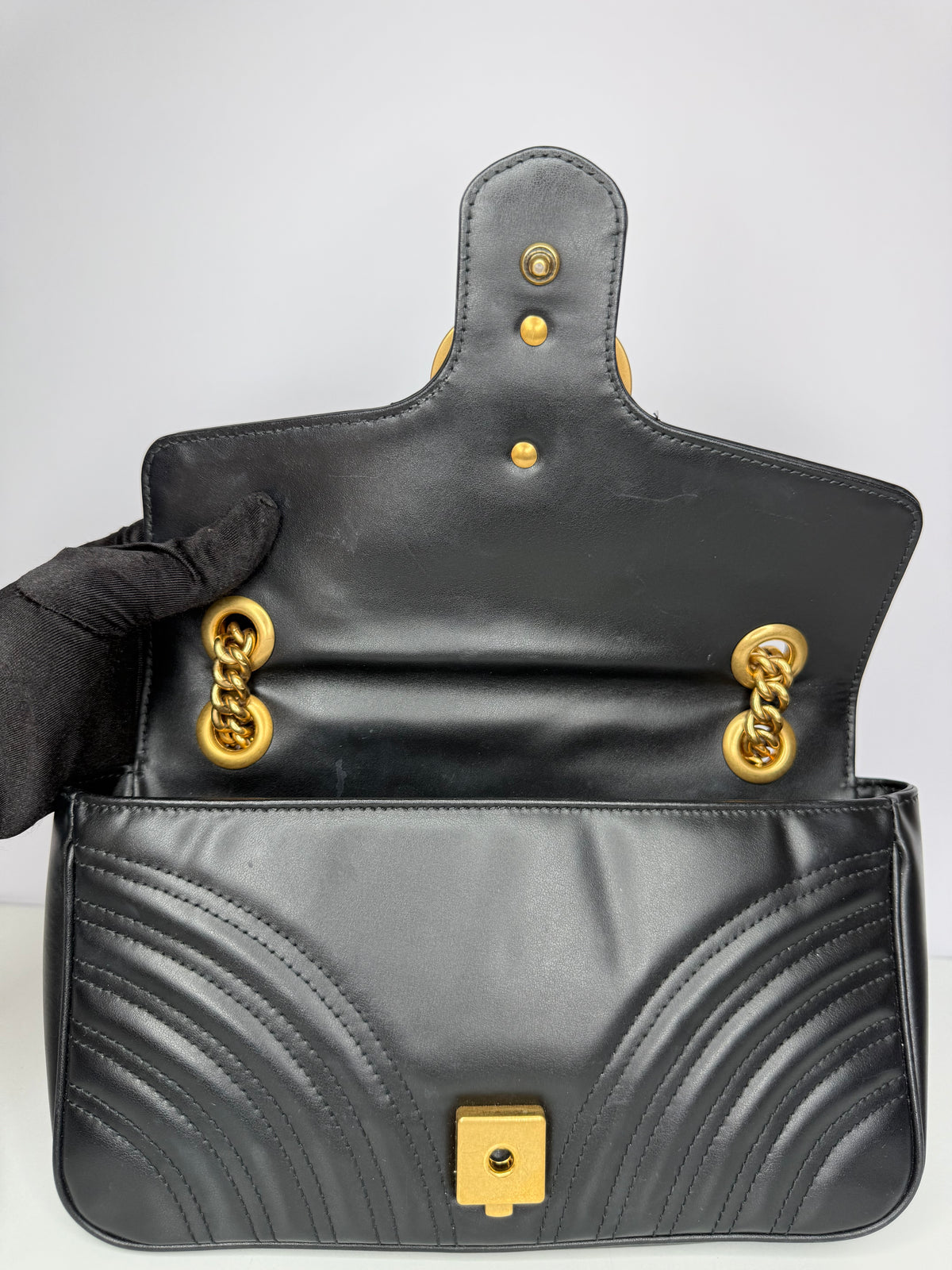 Gucci GG Marmont Black Calfskin Matelasse Medium Shoulder Bag