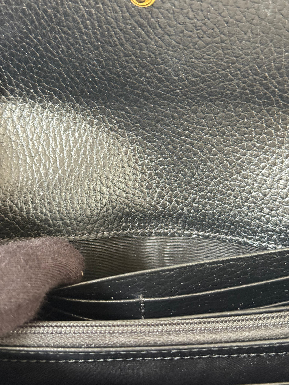 Gucci GG Marmont Beige/Black Bi-Color Leather Continental Wallet