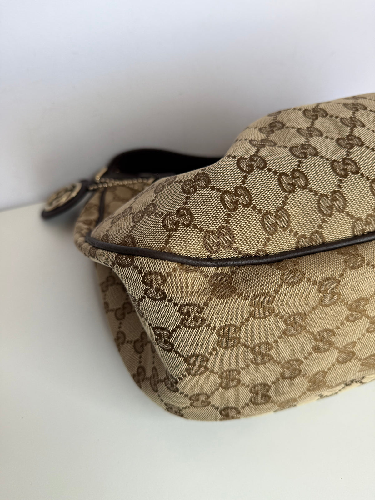 Gucci GG Canvas Medium Sukey Hobo Bag