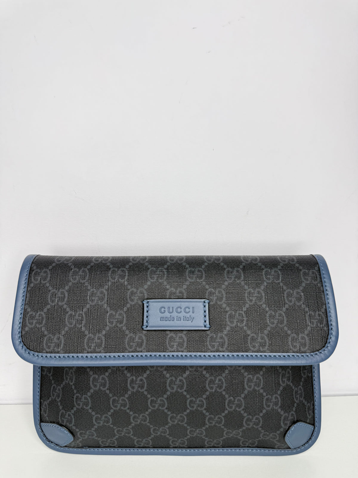 Gucci Men’s Black/Grey GG Supreme Monogram Web Slim Belt Bag