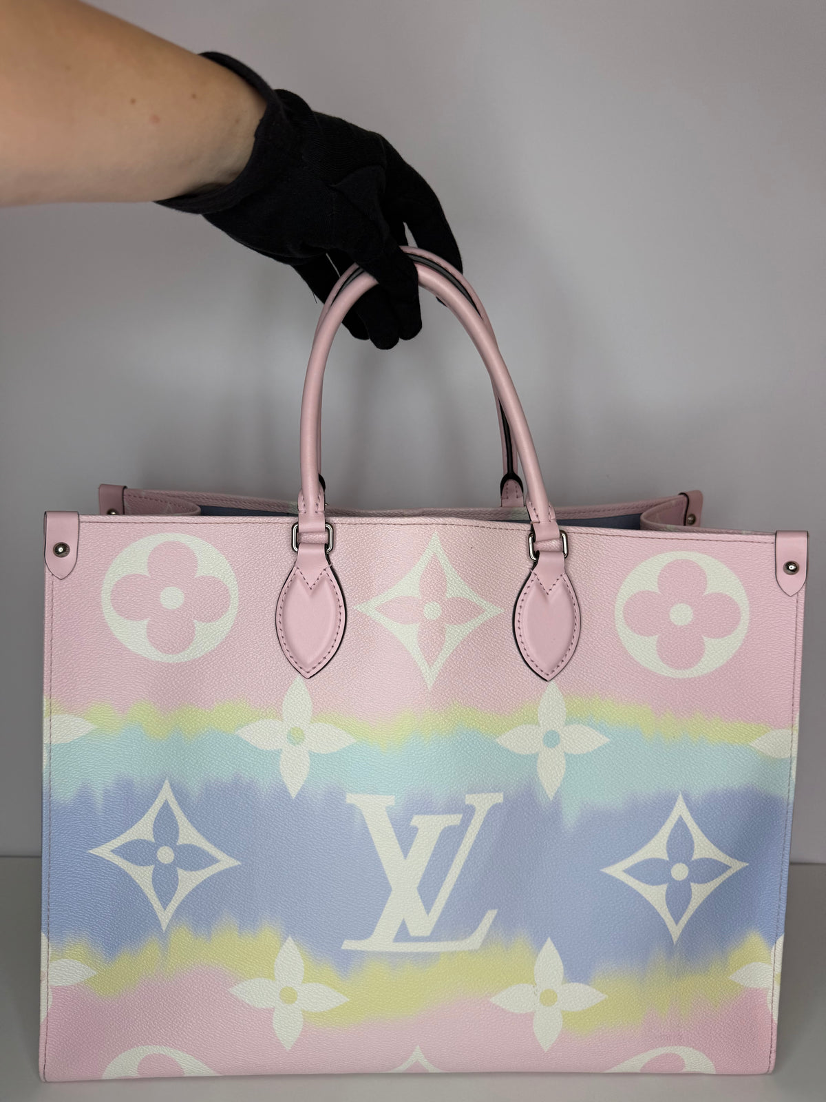 Louis Vuitton Limited Edition OnTheGo GM Tote Escale Monogram Giant Pastel