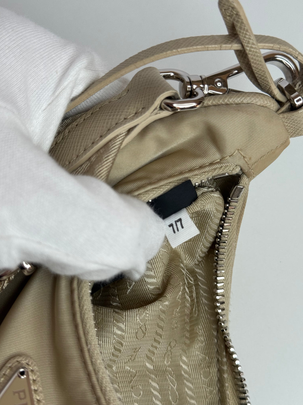 Prada Re-Edition 2005 Re-Nylon Dessert Beige Pochette