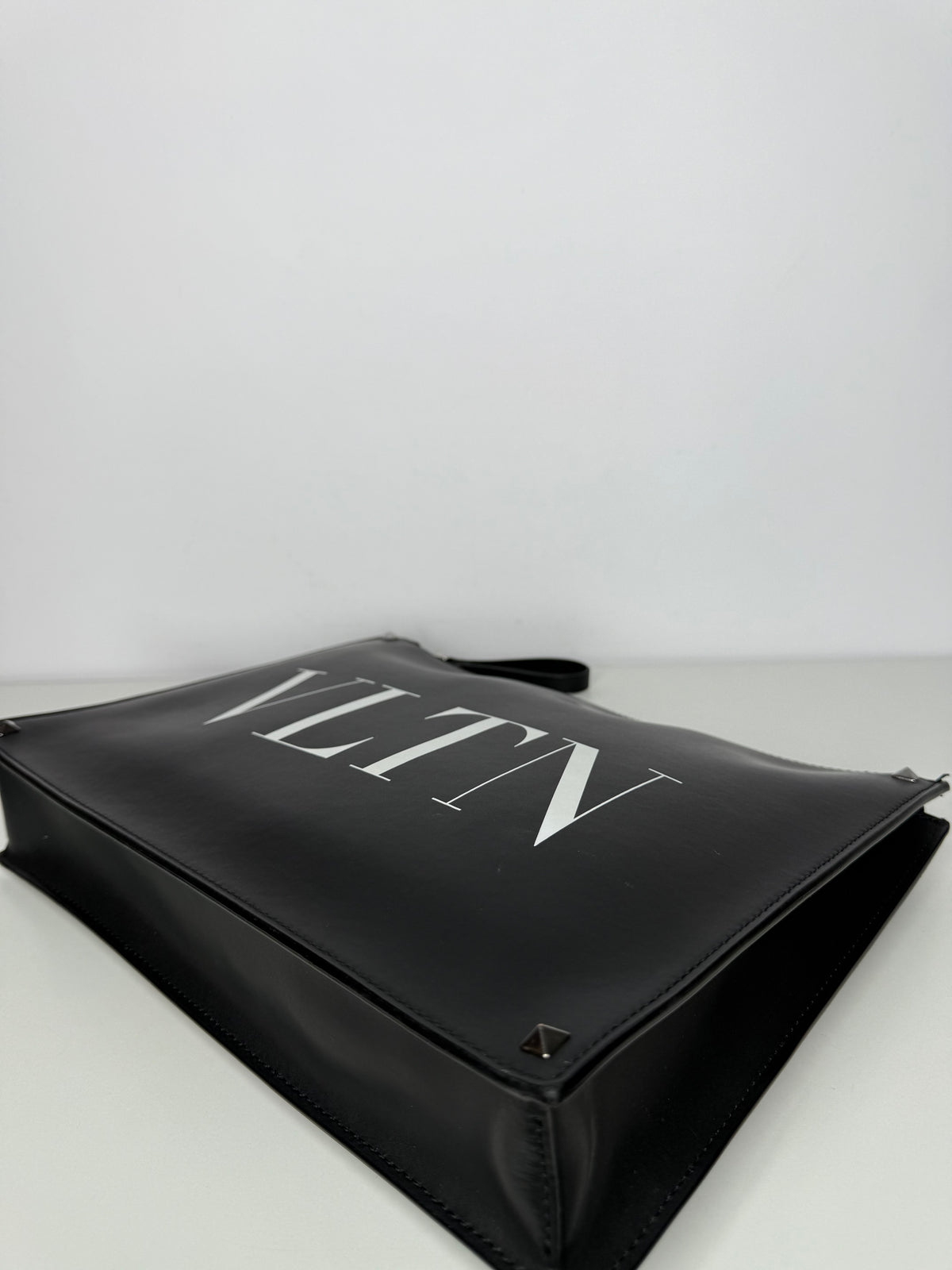 Valentino Garavani Men’s VLTN Calfskin Pouch in Black/White