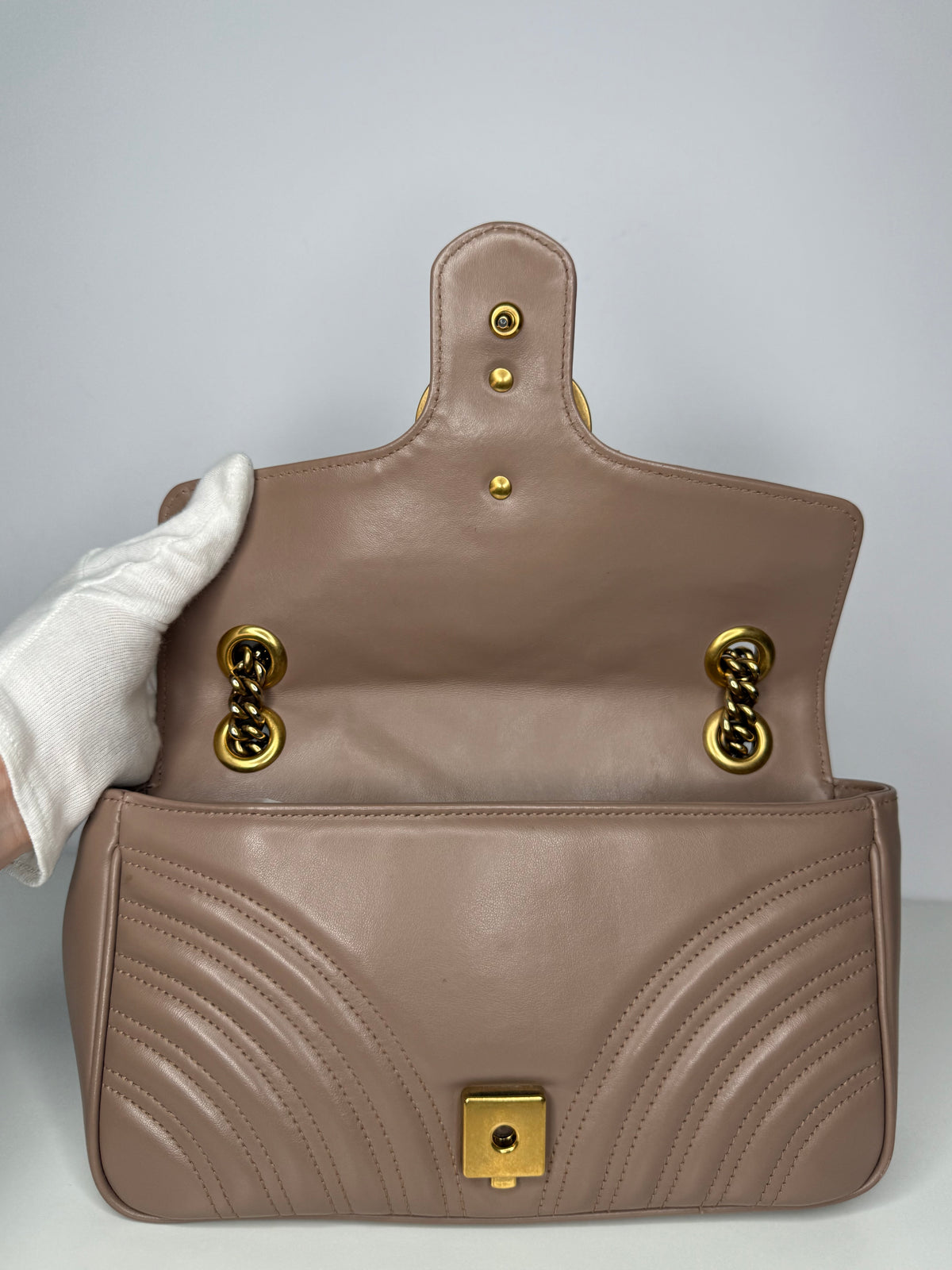 Gucci GG Marmont Small Matelassé Chevron Beige Leather