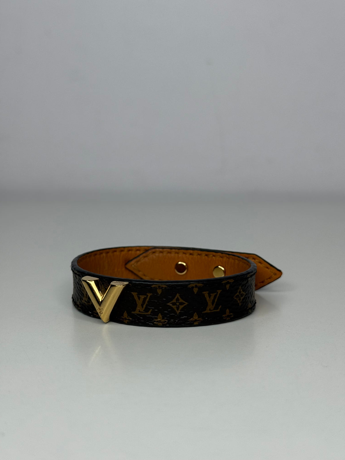 Louis Vuitton Essential V Bracelet Monogram Canvas