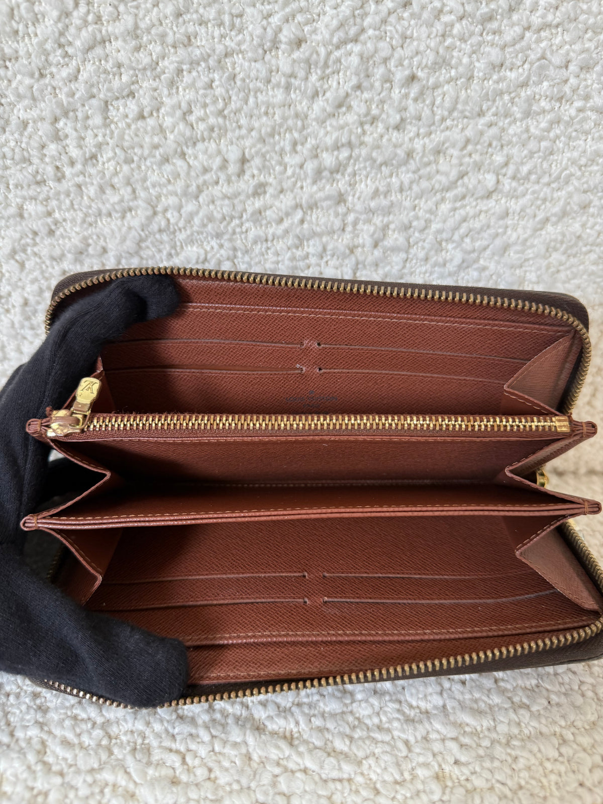 Louis Vuitton Monogram Canvas Zippy Wallet