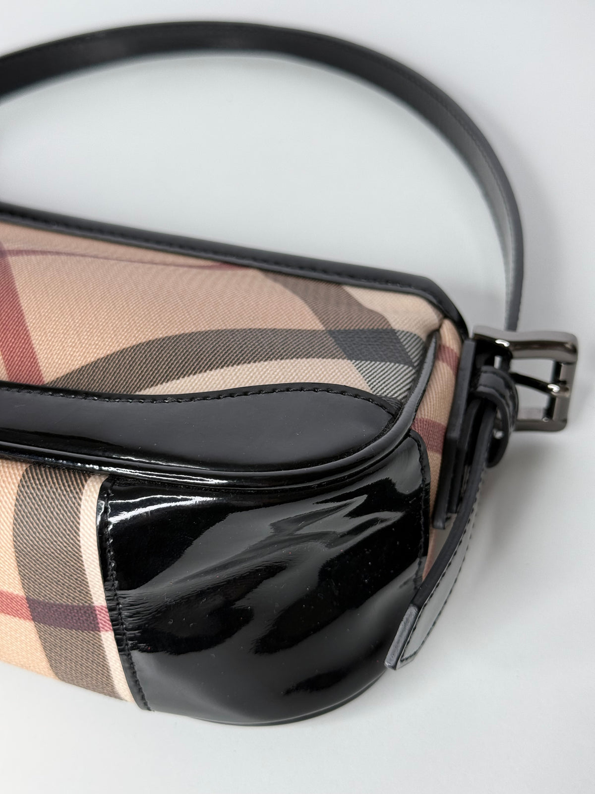 Burberry Nova Check Black Patent Leather Pochette (1)