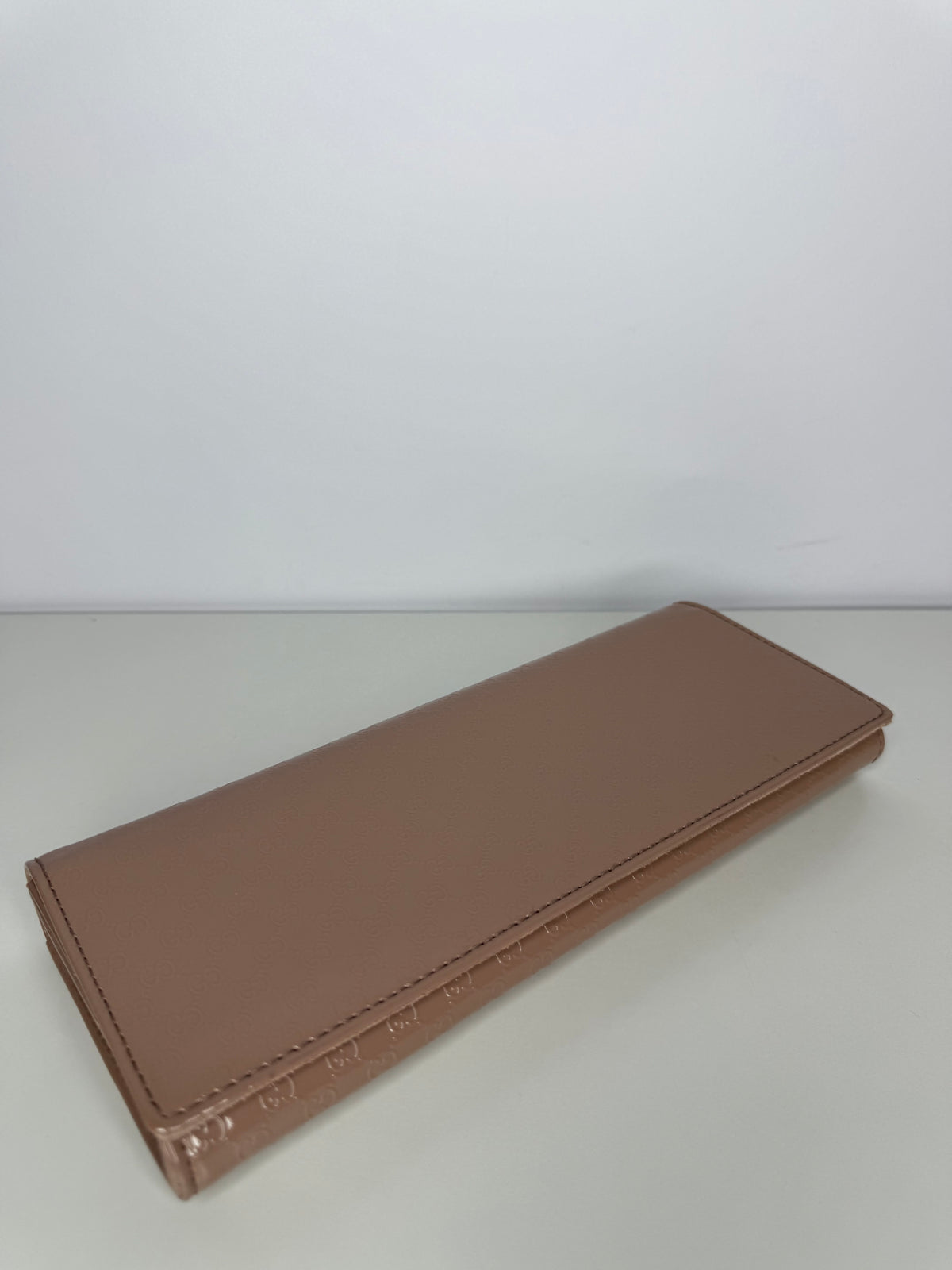 Gucci Beige Microguccissima Patent Leather Broadway Clutch