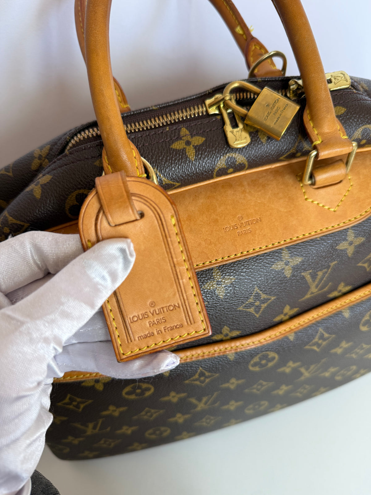 Louis Vuitton Deauville Monogram Canvas