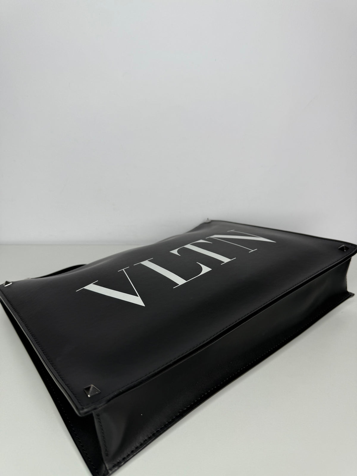 Valentino Garavani Men’s VLTN Calfskin Pouch in Black/White