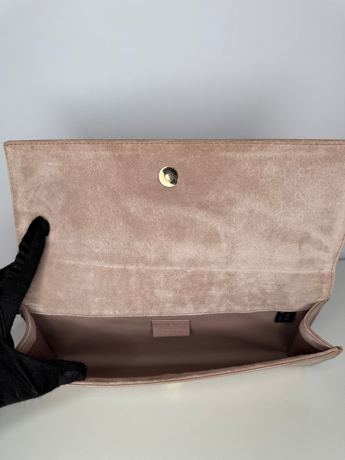 Gucci Beige Microguccissima Patent Leather Broadway Clutch