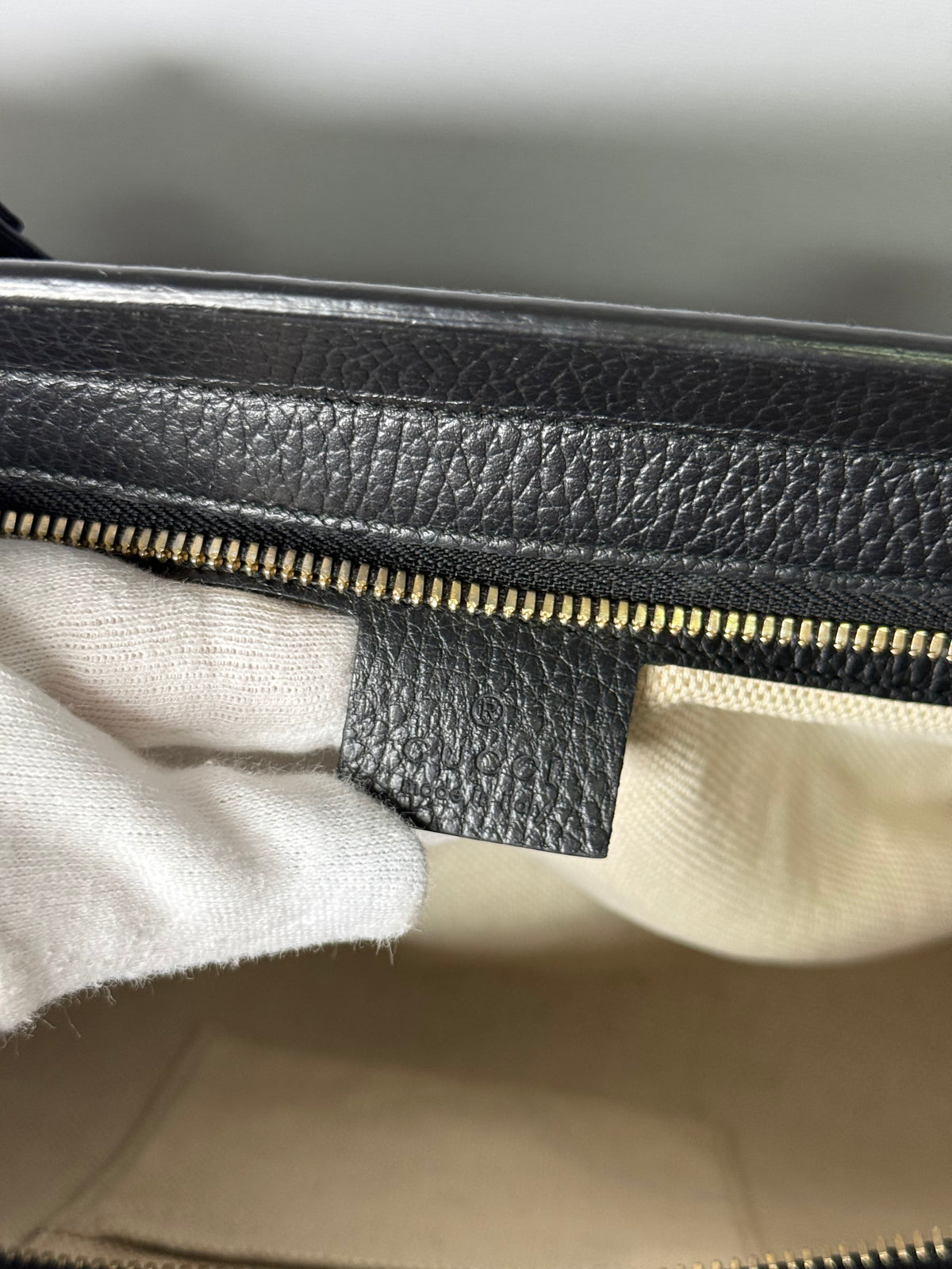 Gucci Black Leather Soho Top Handle Bag