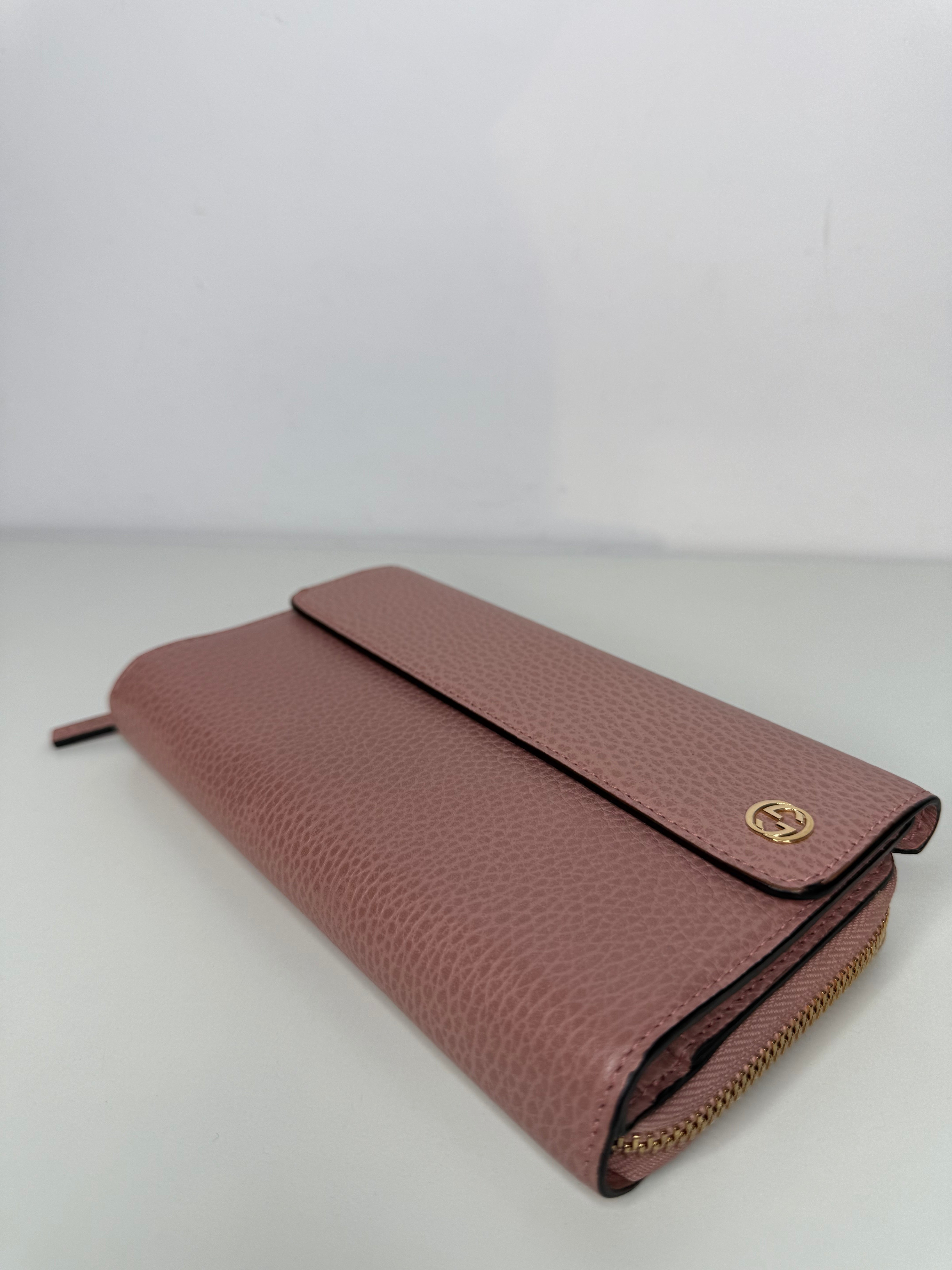Gucci Pink Leather Interlocking G Continental Wallet
