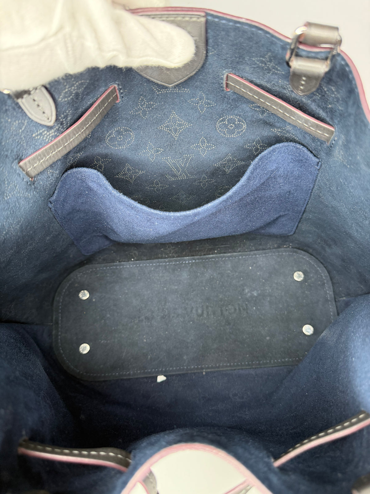 Louis Vuitton Monogram Mahina Girolata Dark Blue