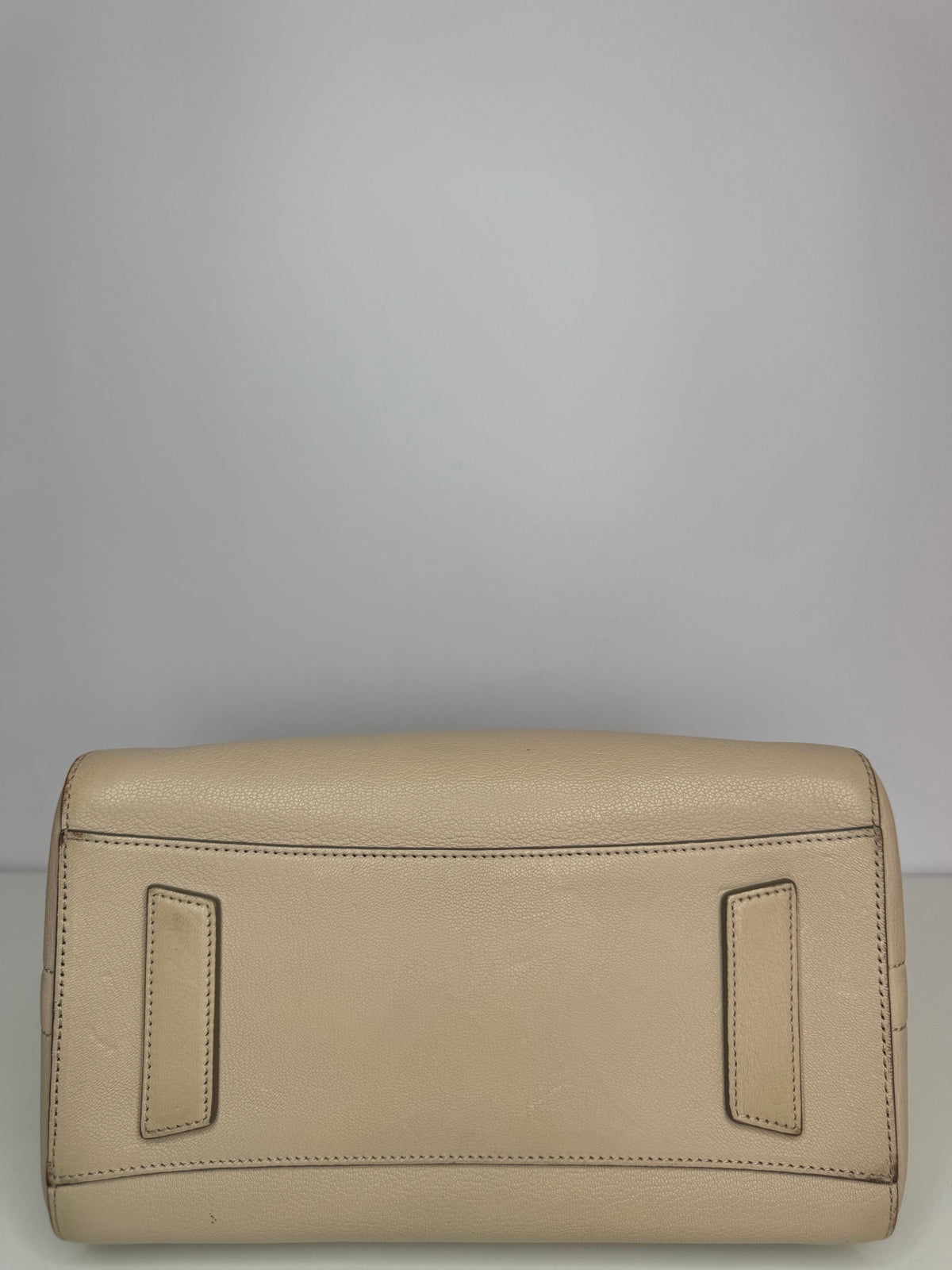 Givenchy Antigona Sugar Goatskin Small Light Beige