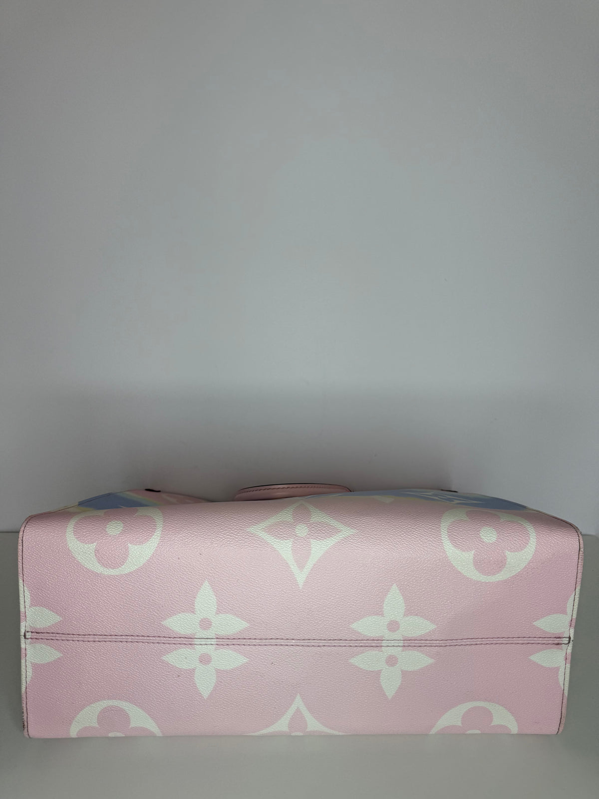 Louis Vuitton Limited Edition OnTheGo GM Tote Escale Monogram Giant Pastel