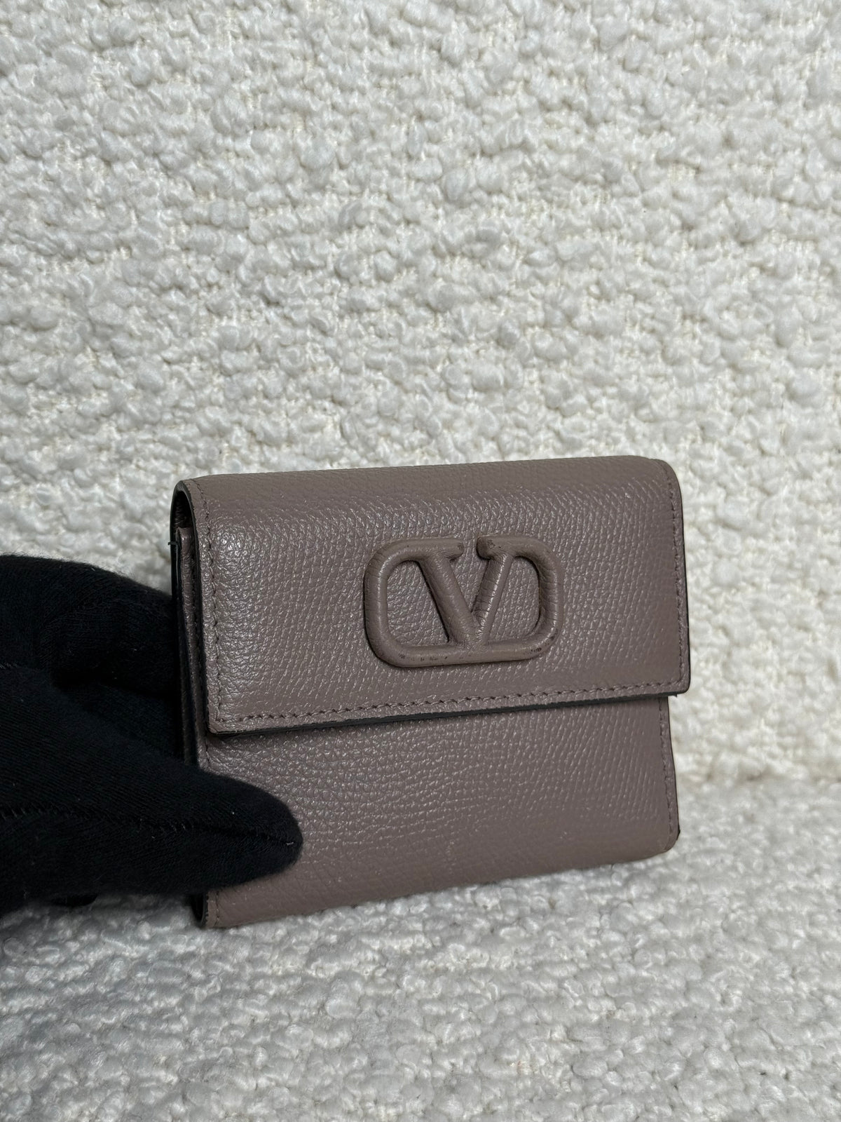 Valentino Garavani V-sling Wallet Grey Leather