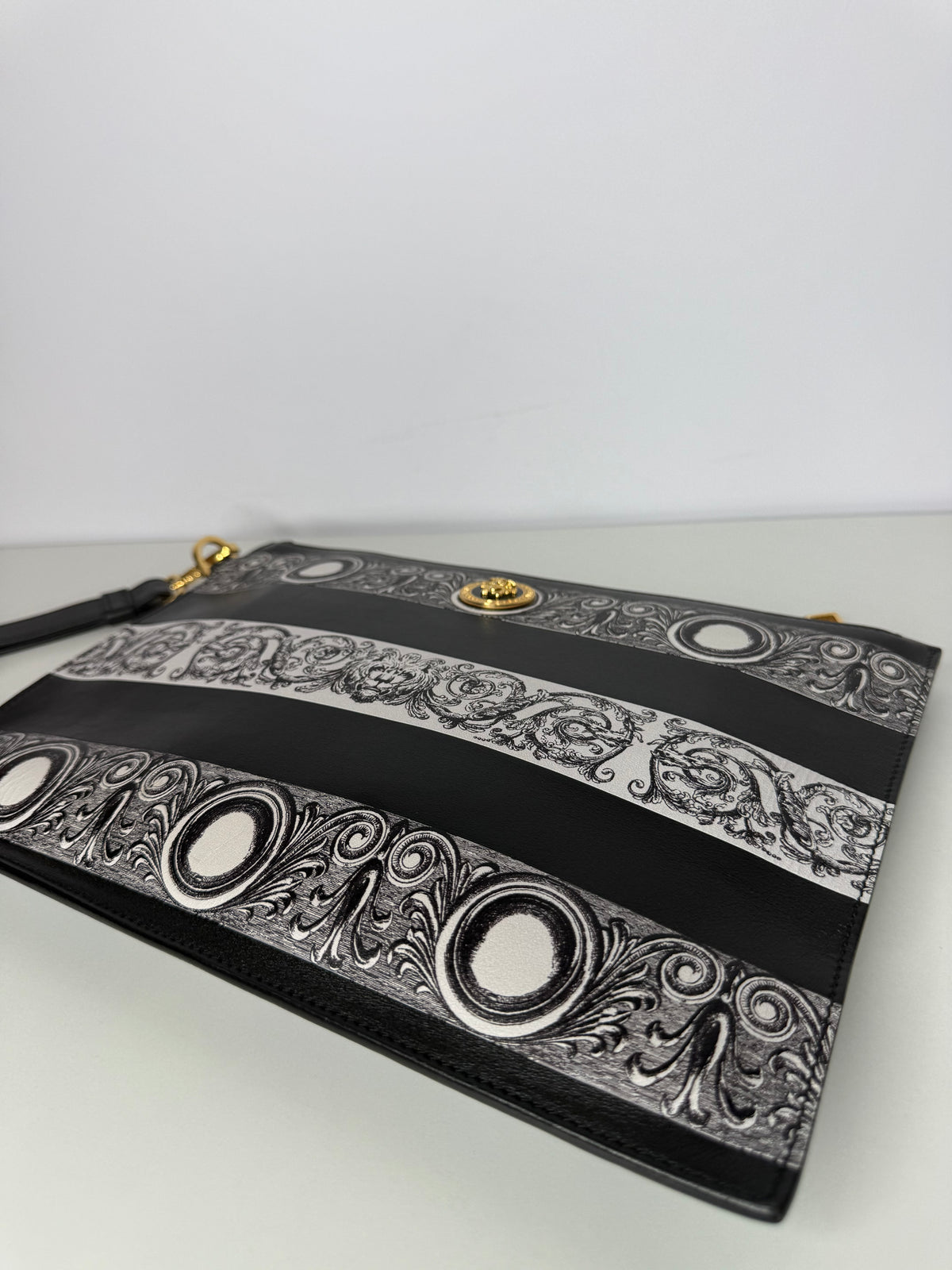 Versace La Medusa Envelope Clutch In Silver/Black Baroque Print