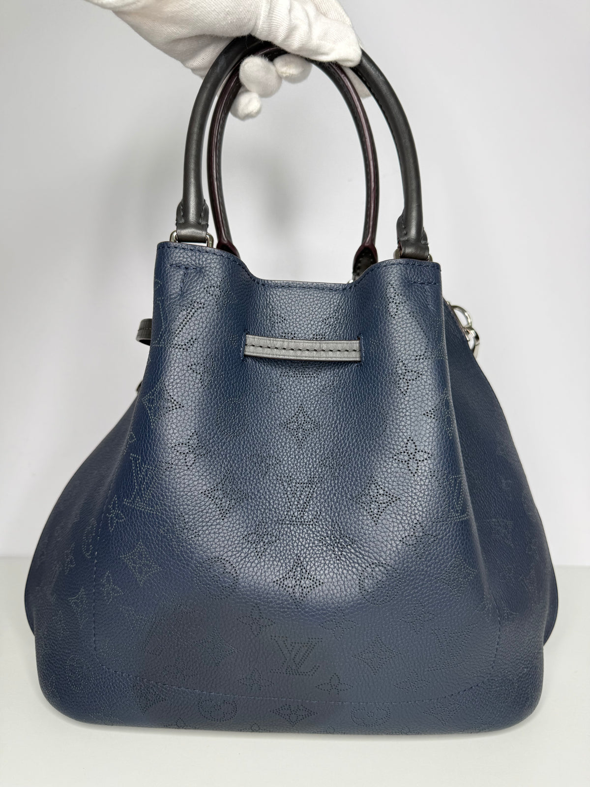 Louis Vuitton Monogram Mahina Girolata Dark Blue
