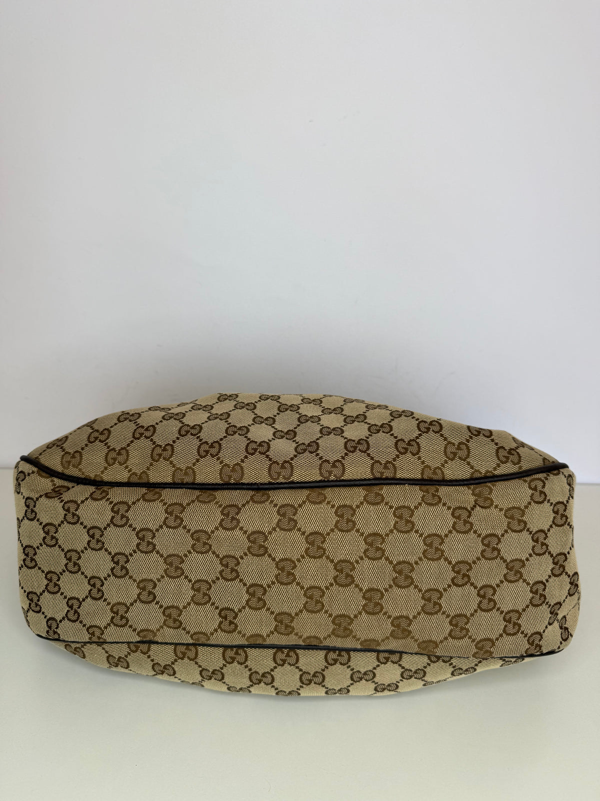 Gucci GG Canvas Medium Sukey Hobo Bag