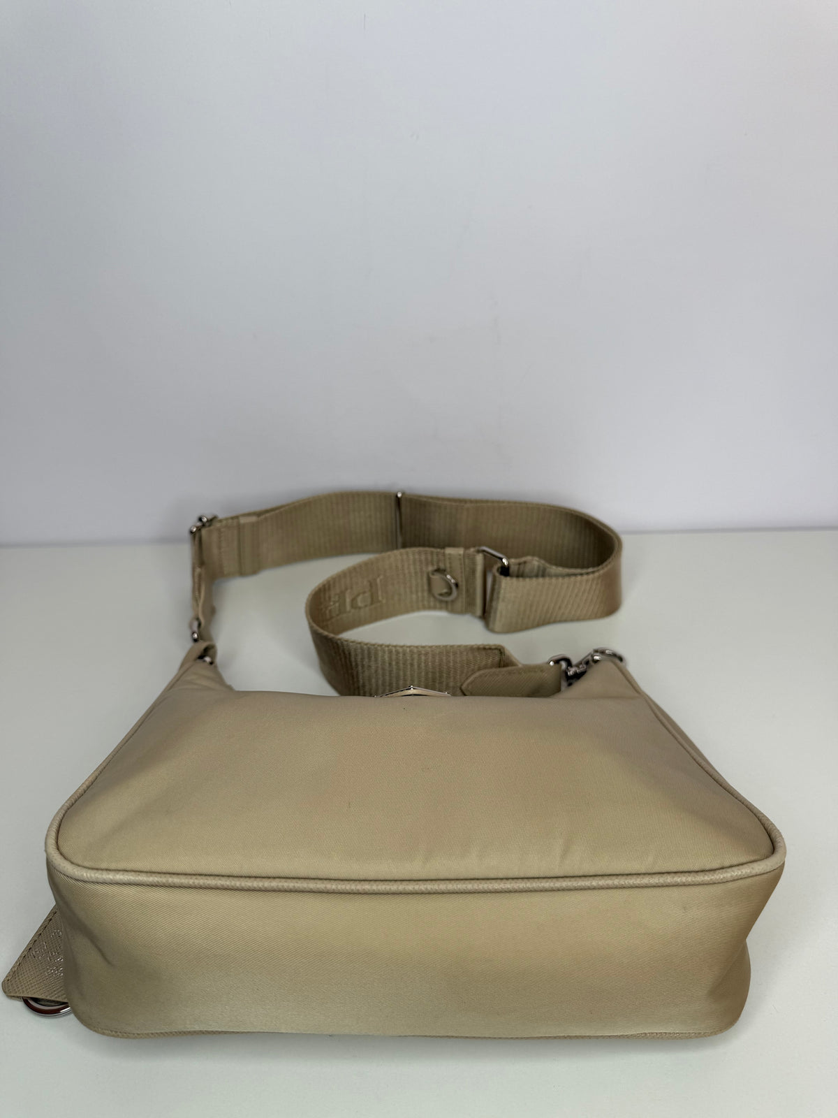 Prada Re-Edition 2005 Re-Nylon Dessert Beige Pochette