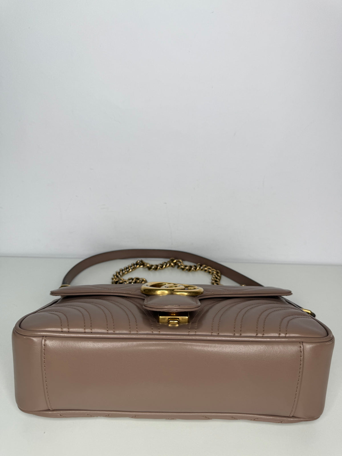 Gucci GG Marmont Small Matelassé Chevron Beige Leather