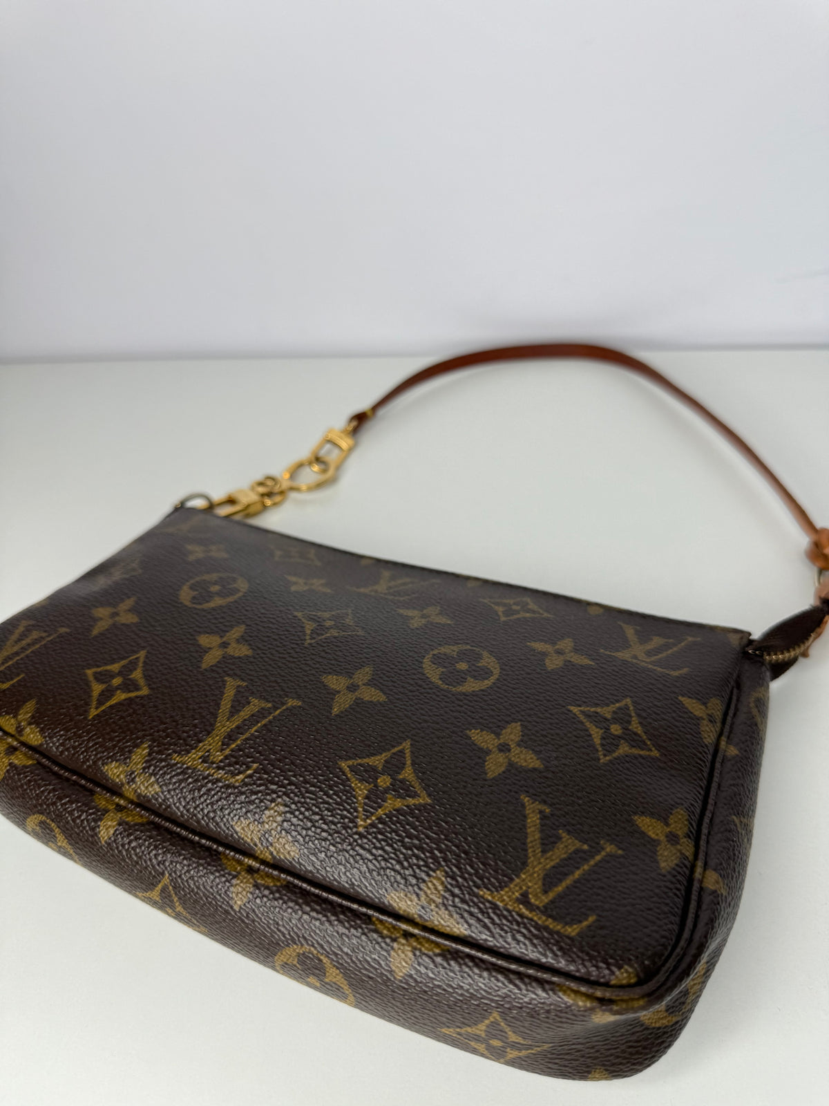 Louis Vuitton Pochette Accessories Monogram Canvas with strap extender