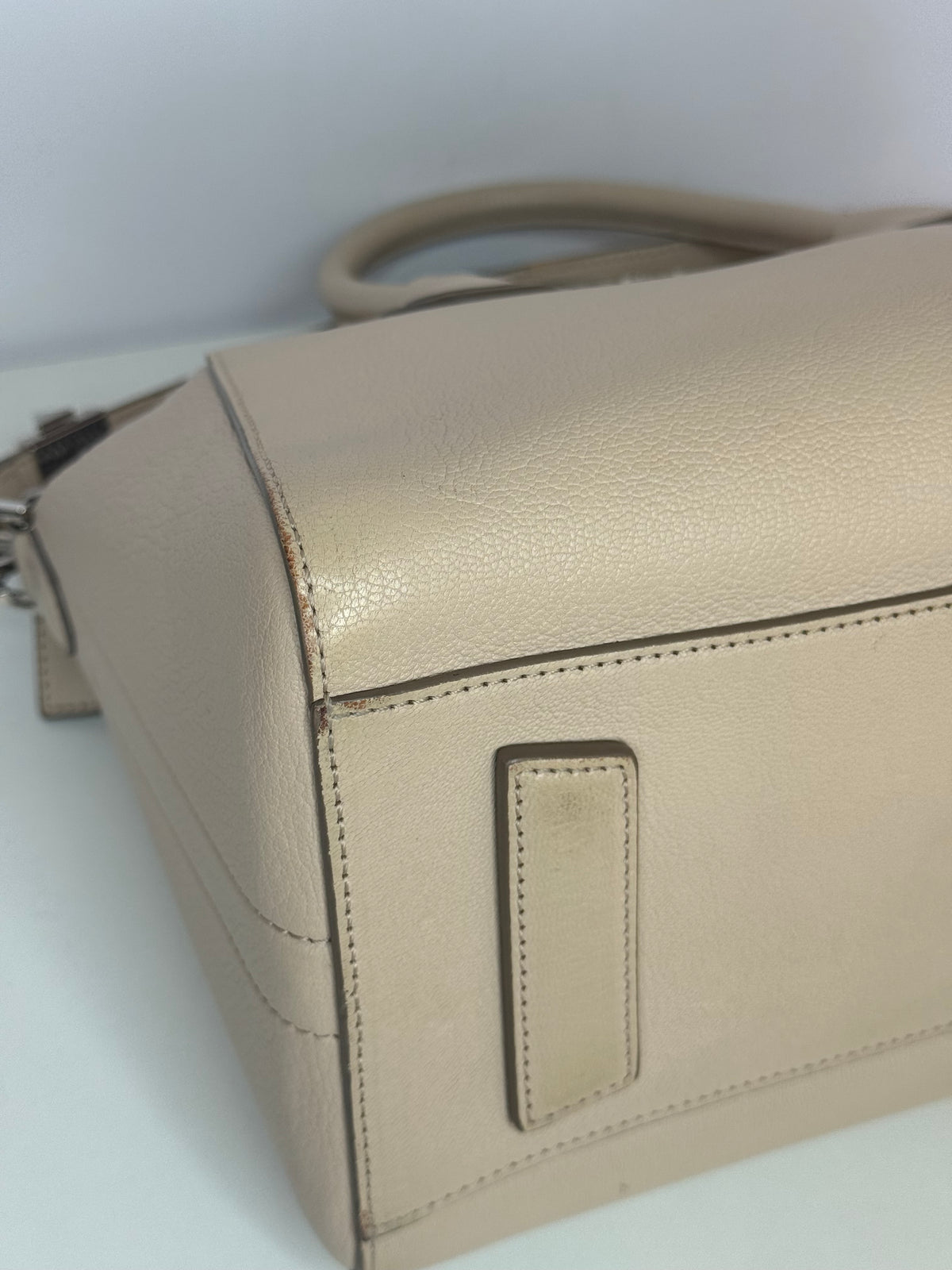 Givenchy Antigona Sugar Goatskin Small Light Beige