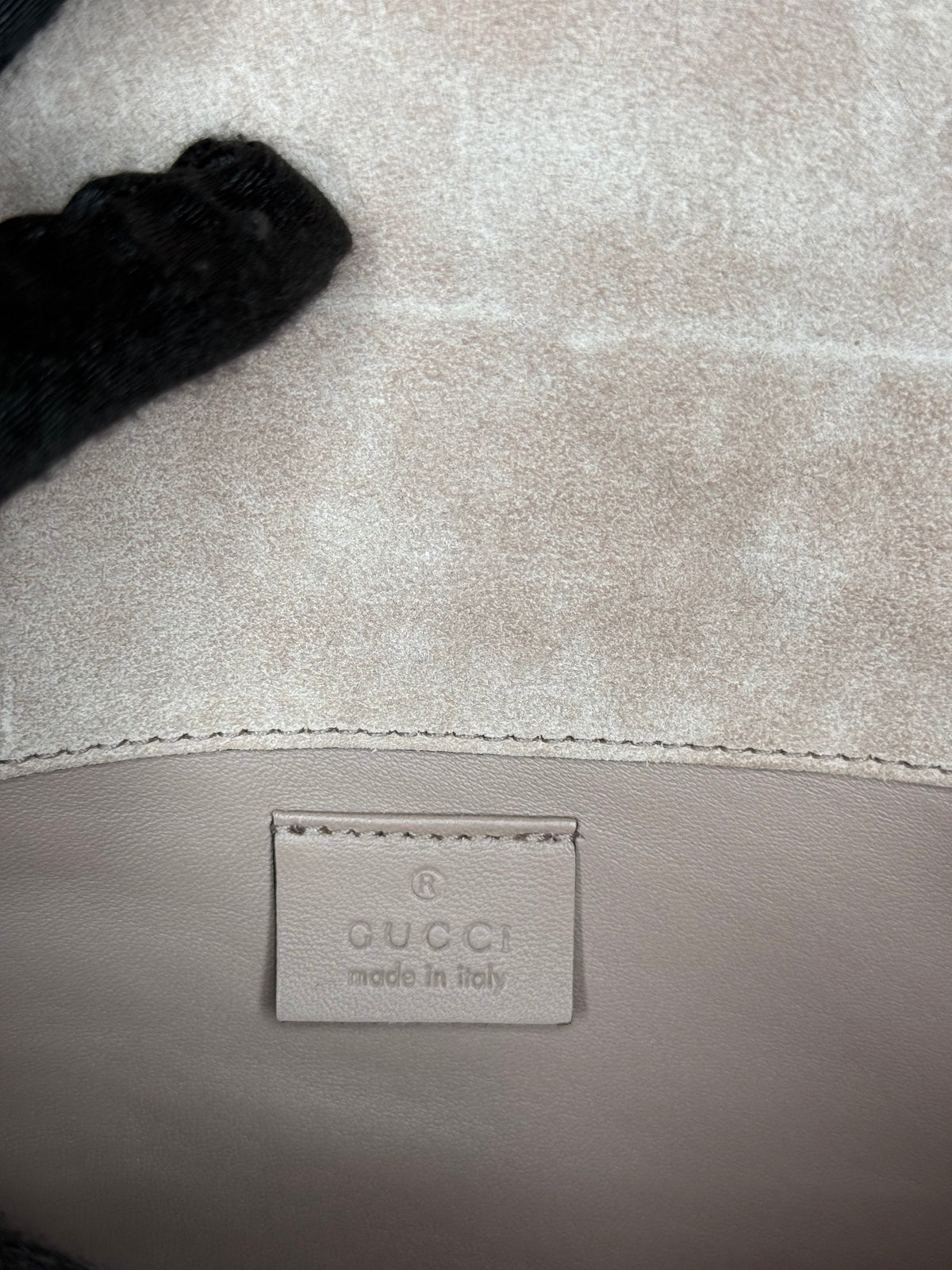 Gucci Beige Microguccissima Patent Leather Broadway Clutch