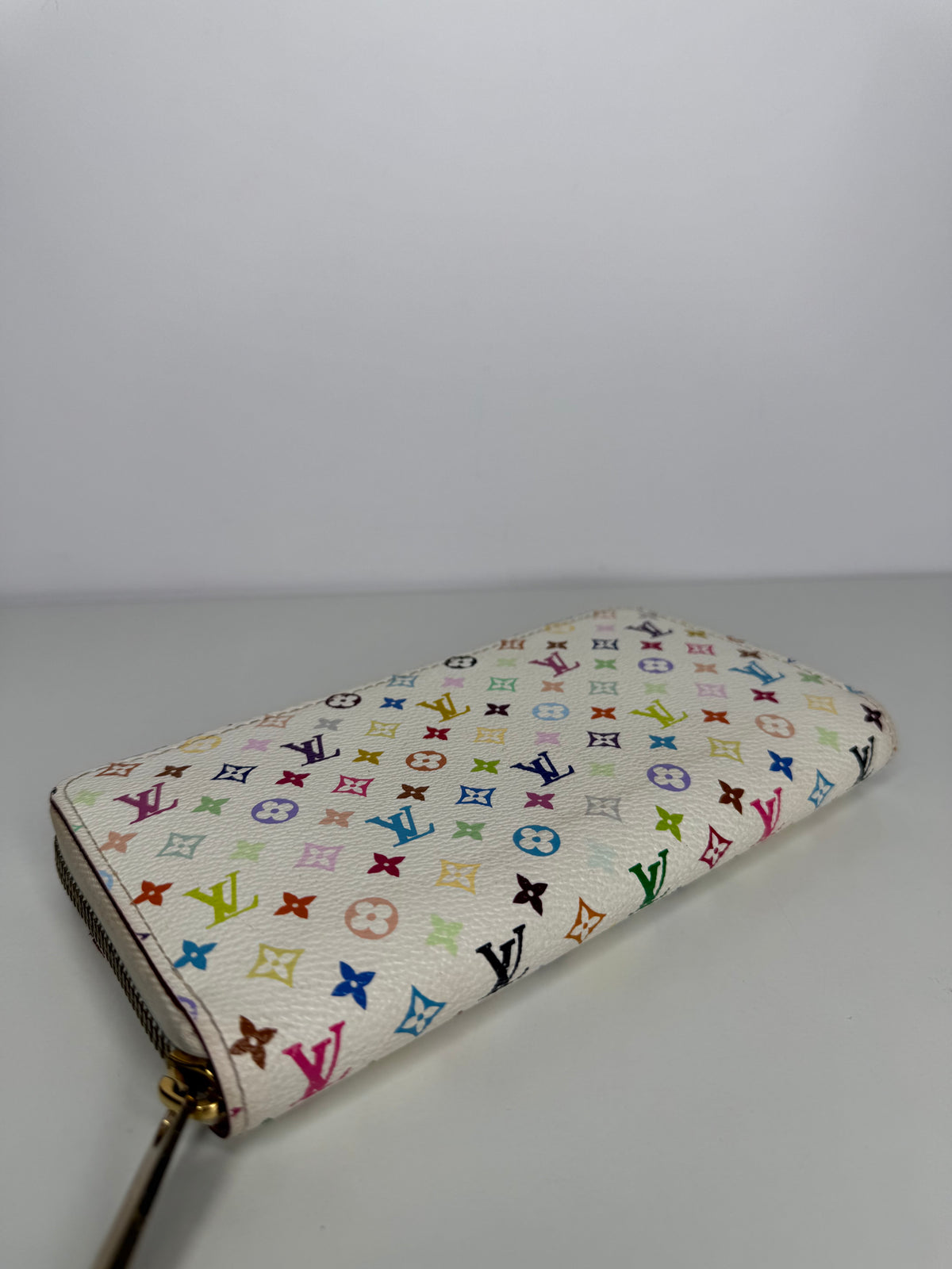 Louis Vuitton x Murakami White Monogram Multicolore Canvas Zippy Wallet