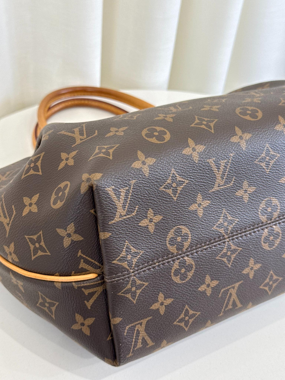 Louis Vuitton Turenne MM Monogram Canvas