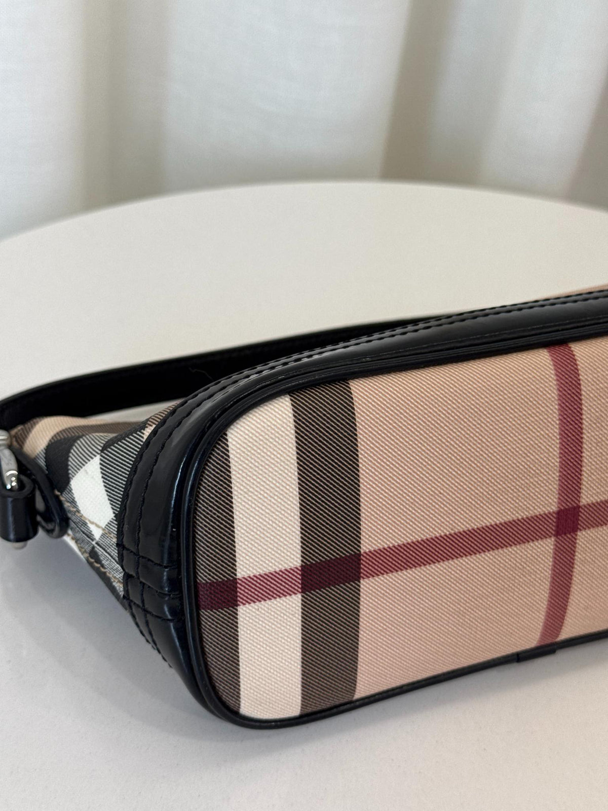 Burberry Nova Check Black Mini Boat Pochette