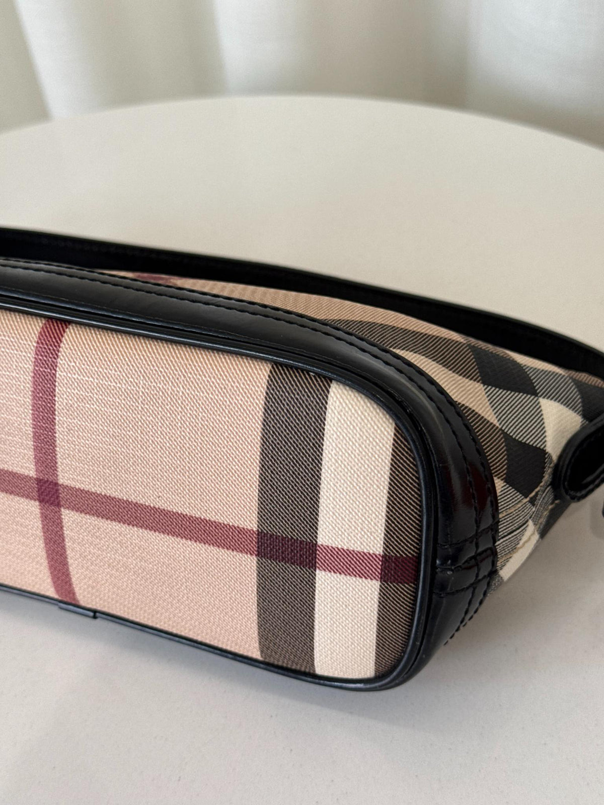 Burberry Nova Check Black Mini Boat Pochette