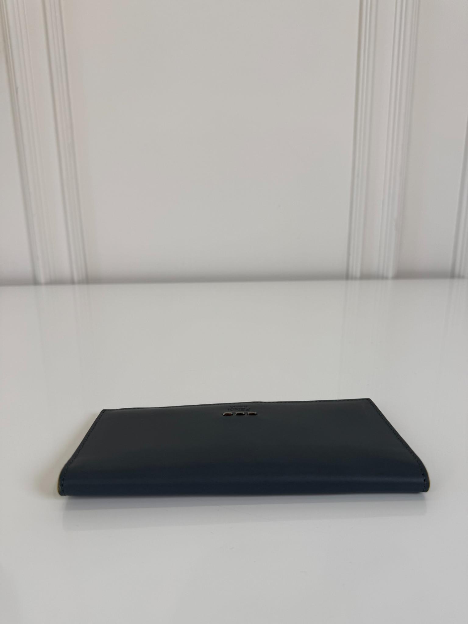 Fendi Grey Leather Continental Bifold Bill Wallet