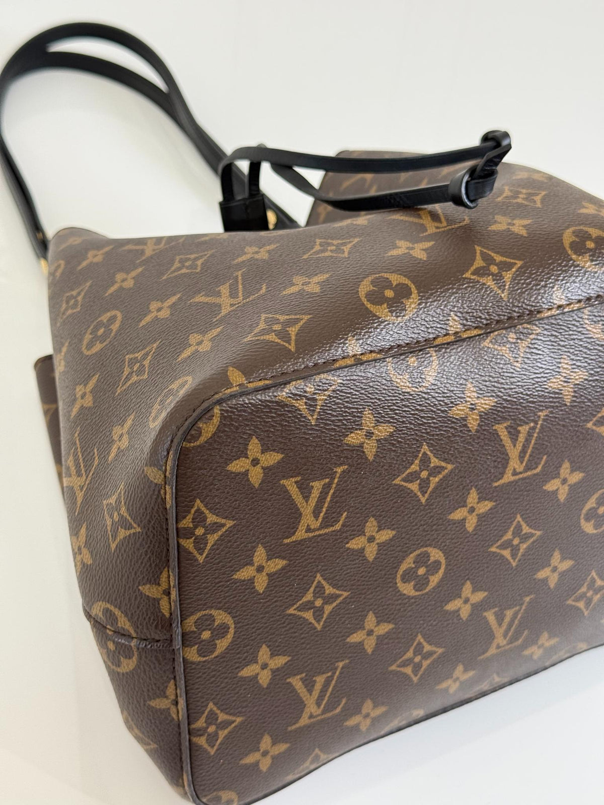 Louis Vuitton NéoNoé MM Bucket Bag Monogram Canvas