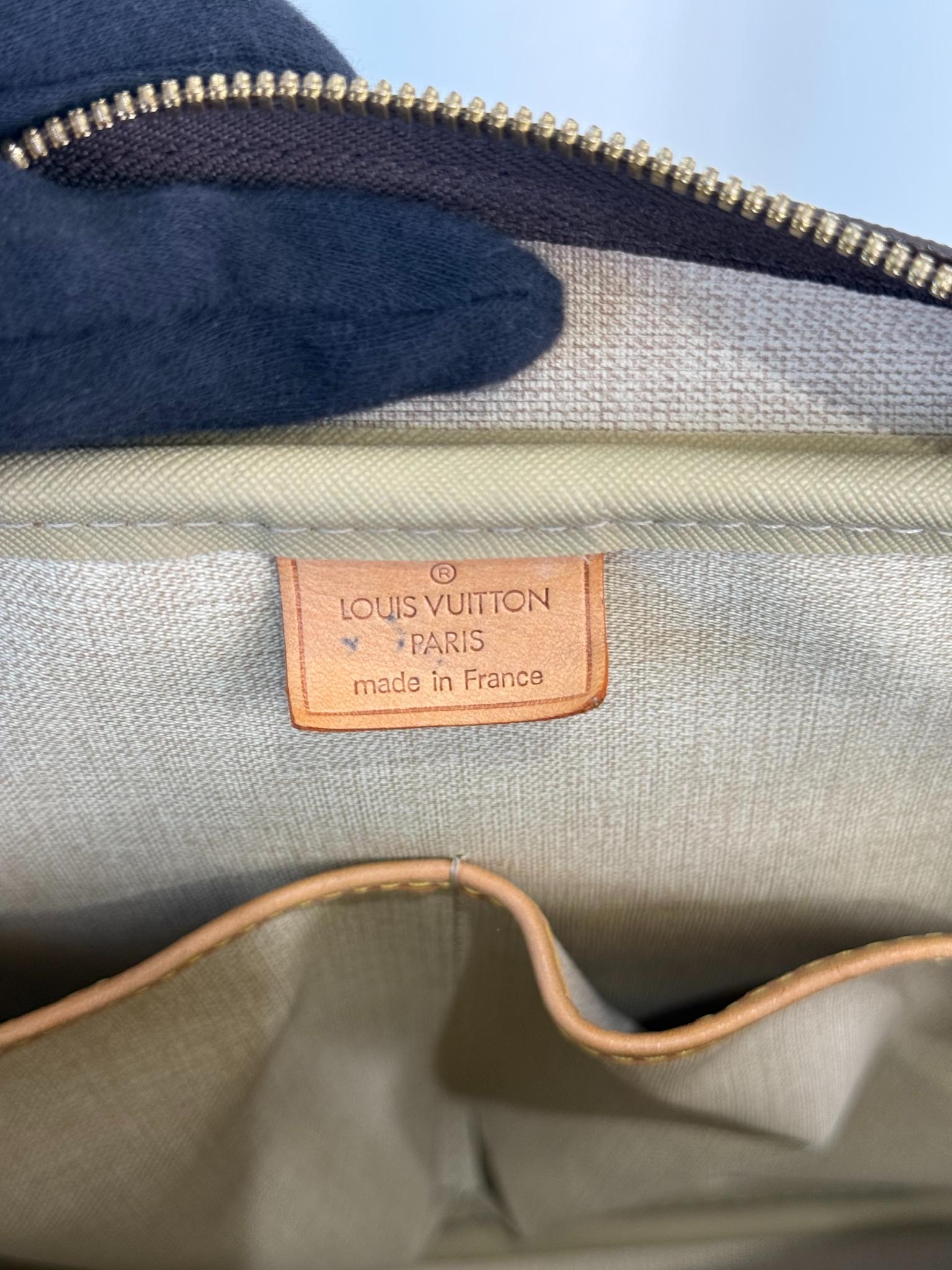 Louis Vuitton Deauville Monogram Canvas