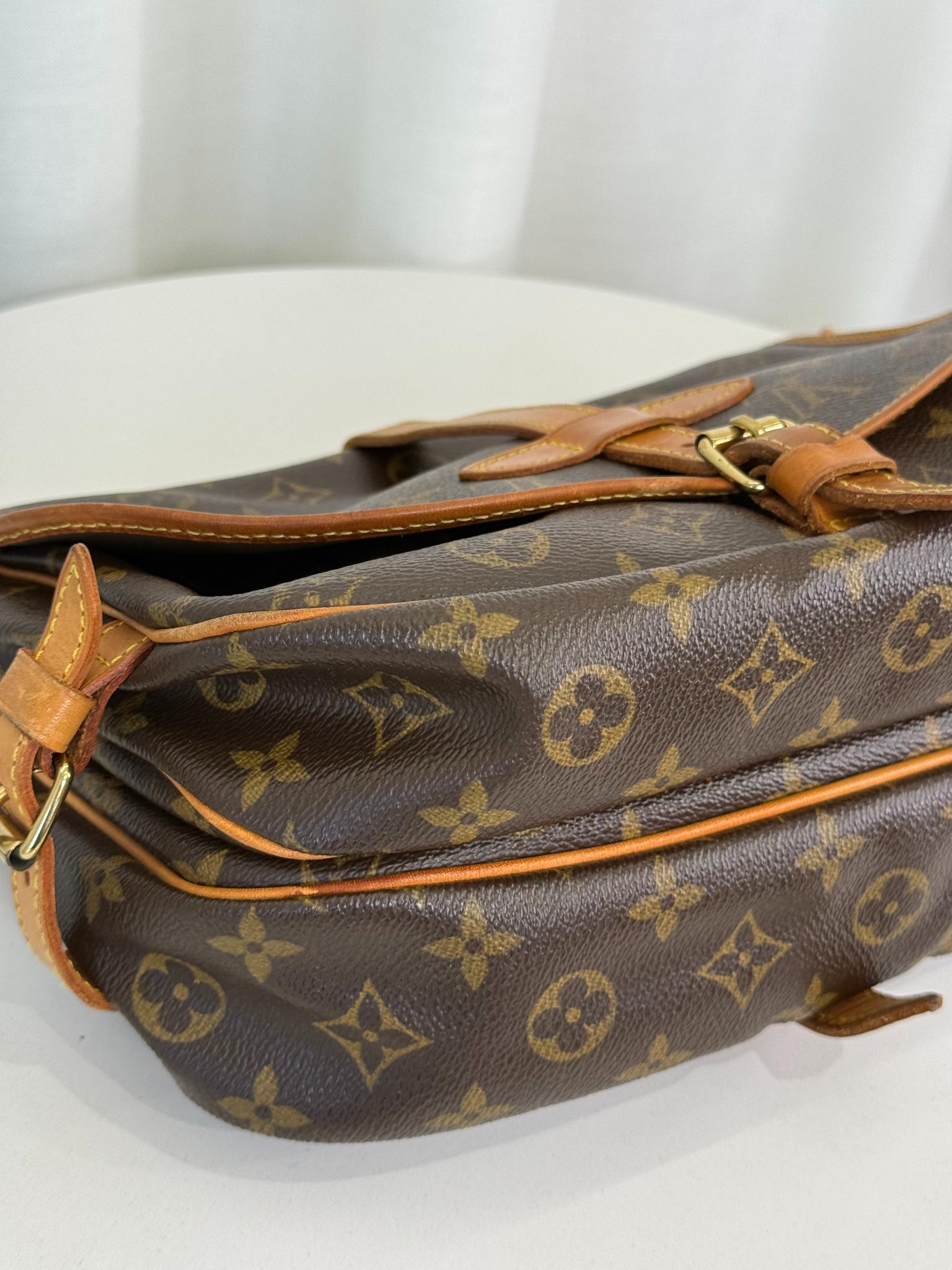 Louis Vuitton Saumur 30 Monogram Canvas Messenger Bag