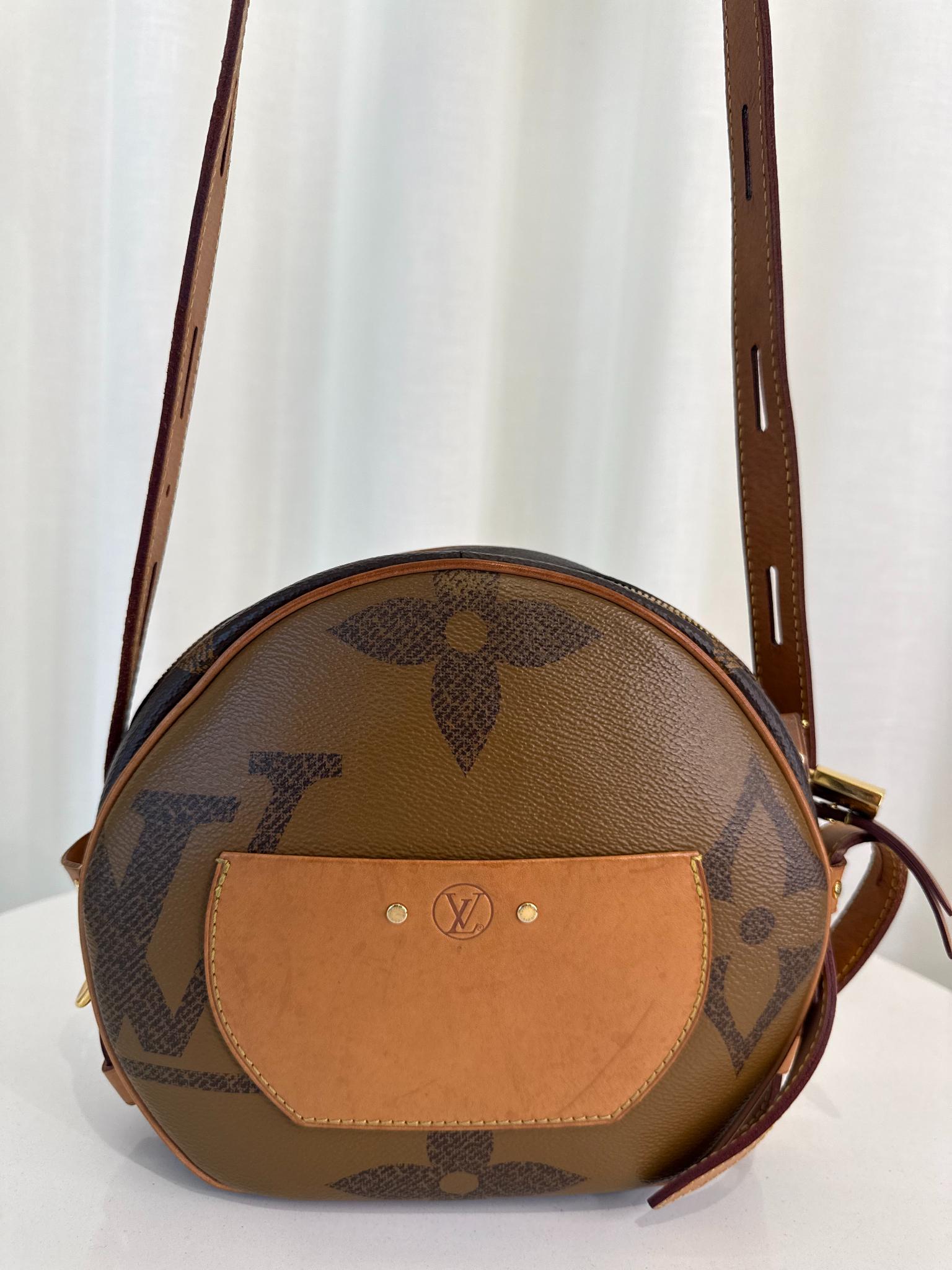 Louis Vuitton Boite Chapeau Souple Monogram Giant Reverse Brown