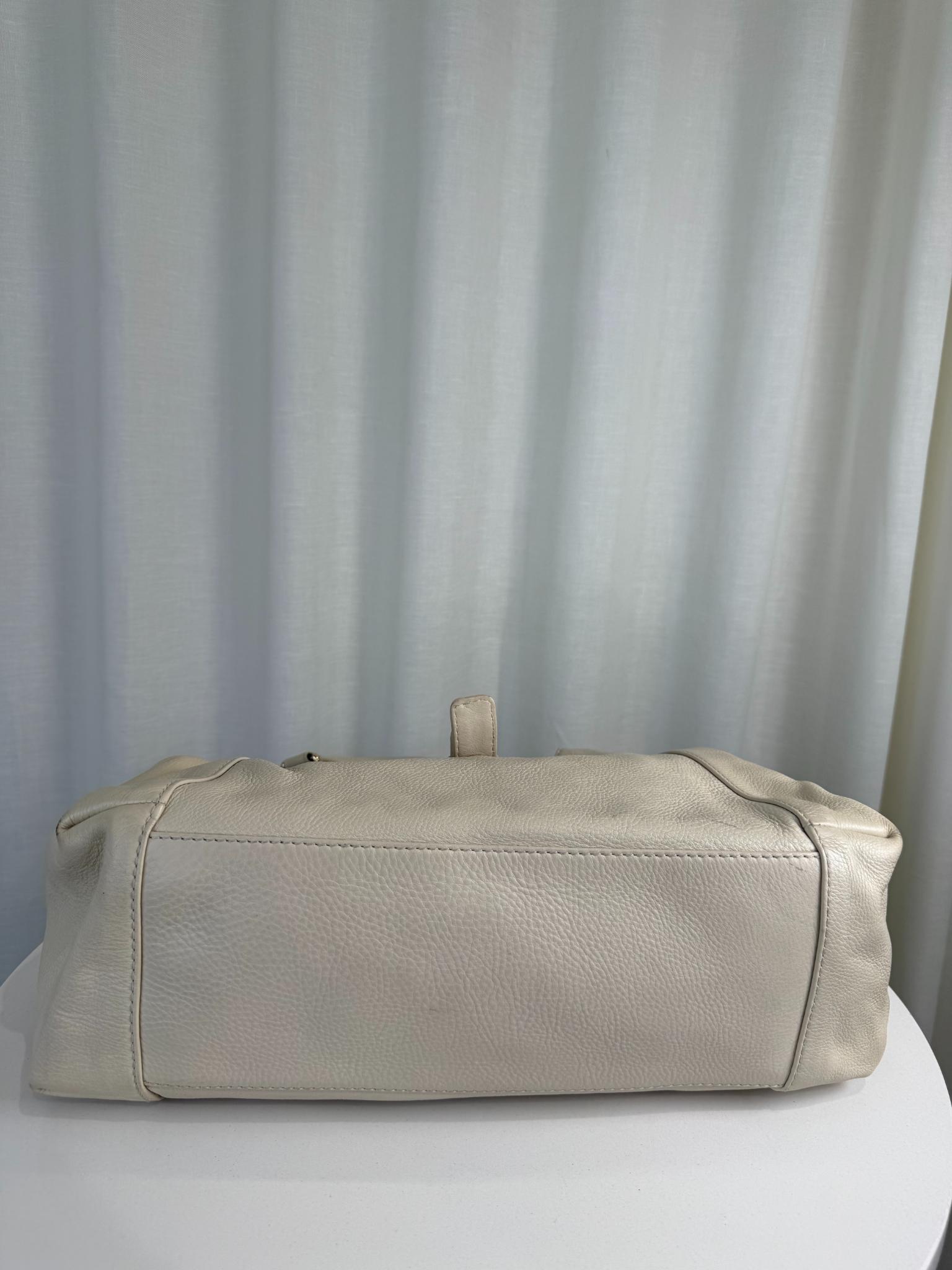 Gucci Greenwich Ivory Pebbled Leather Shoulder Bag