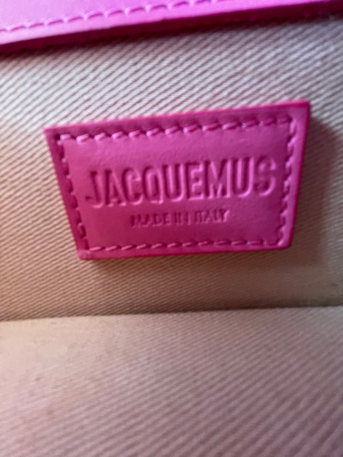 Jacquemus Le Bambino Leather Crossbody Bag In Neon Pink