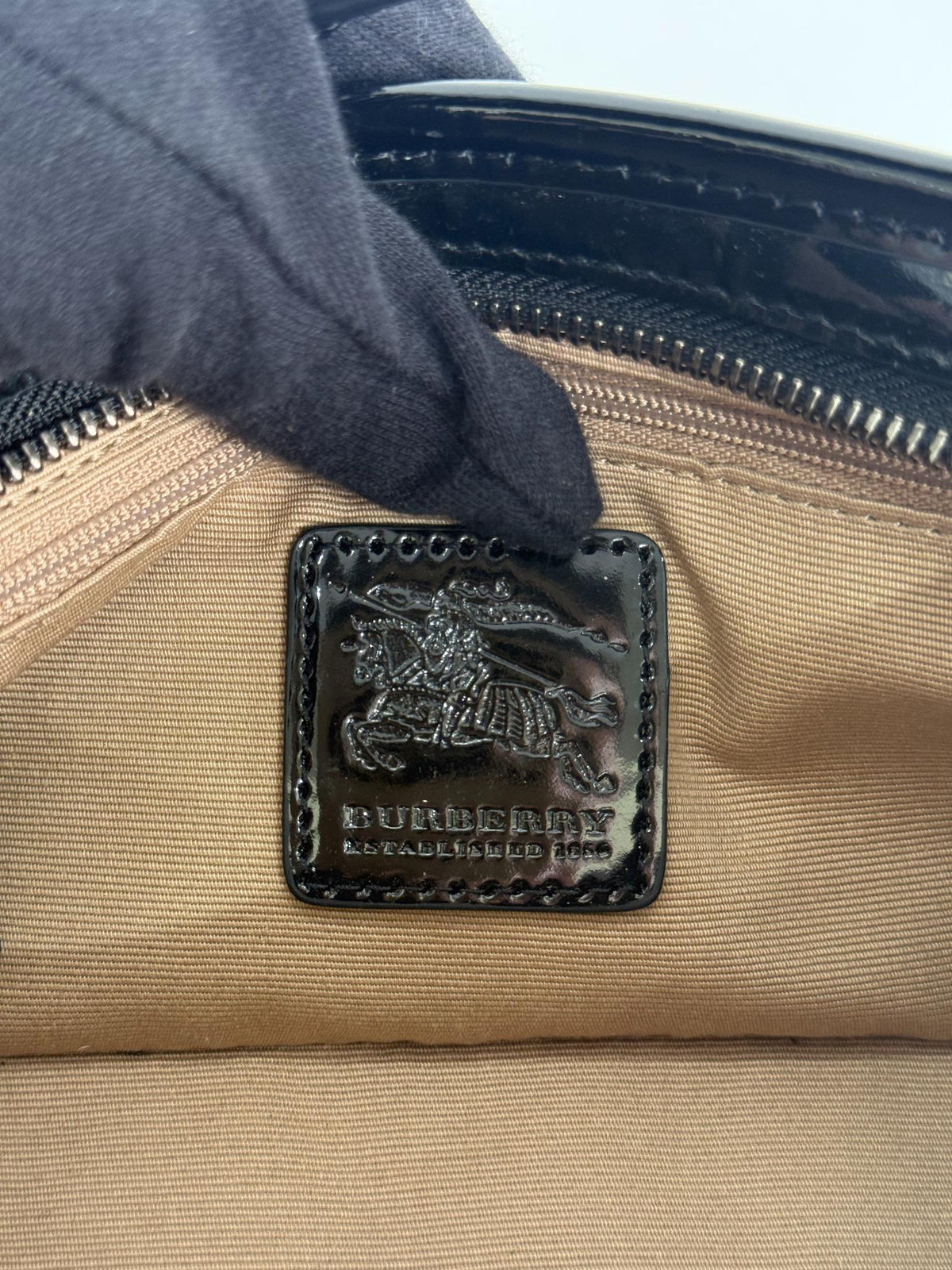 Burberry Nova Check Black Patent Leather Pochette (1)