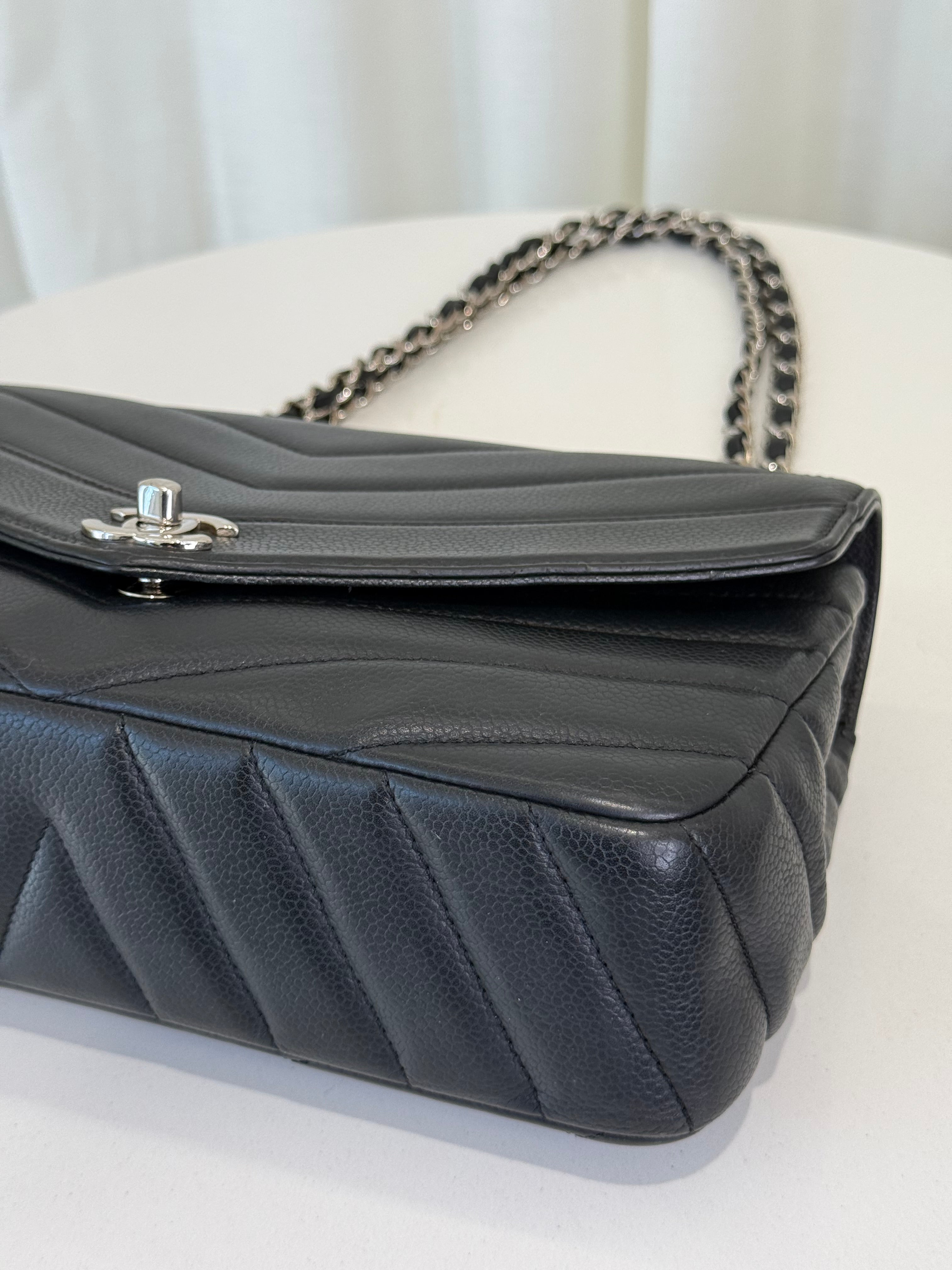 Chanel Black Chevron Quilted Leather Medium Classic Flap Bag